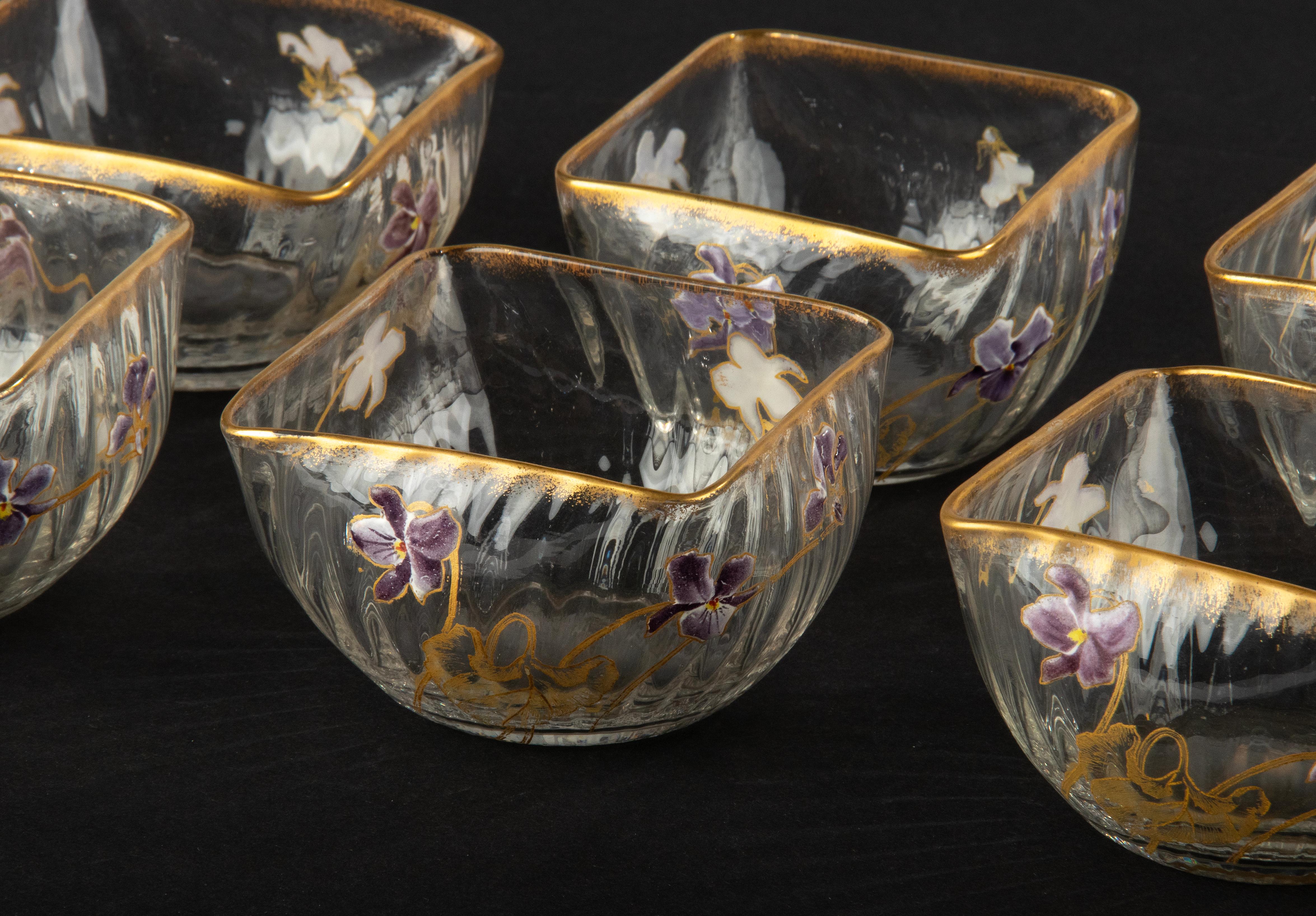 Ensemble de 6 bols en cristal Art Nouveau peints à la main avec des fleurs attribués à Daum Nancy en vente 4