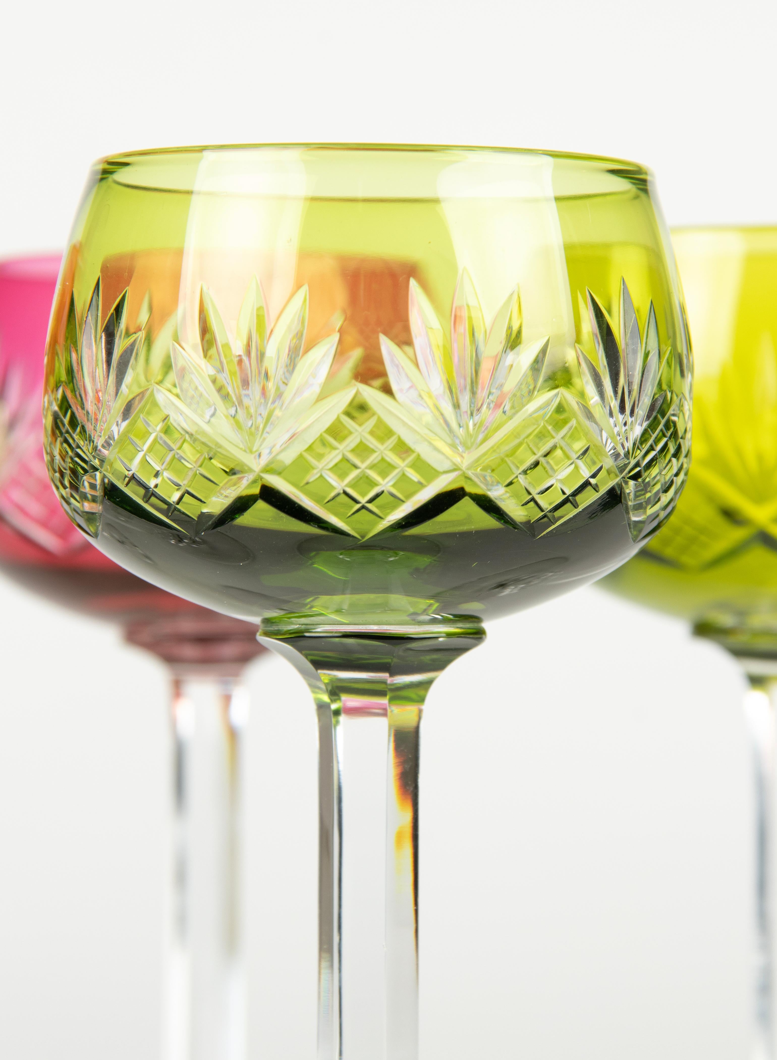 Belle Époque Ensemble de 6 verres à vin de couleur cristal fabriqués par Val Saint Lambert  en vente