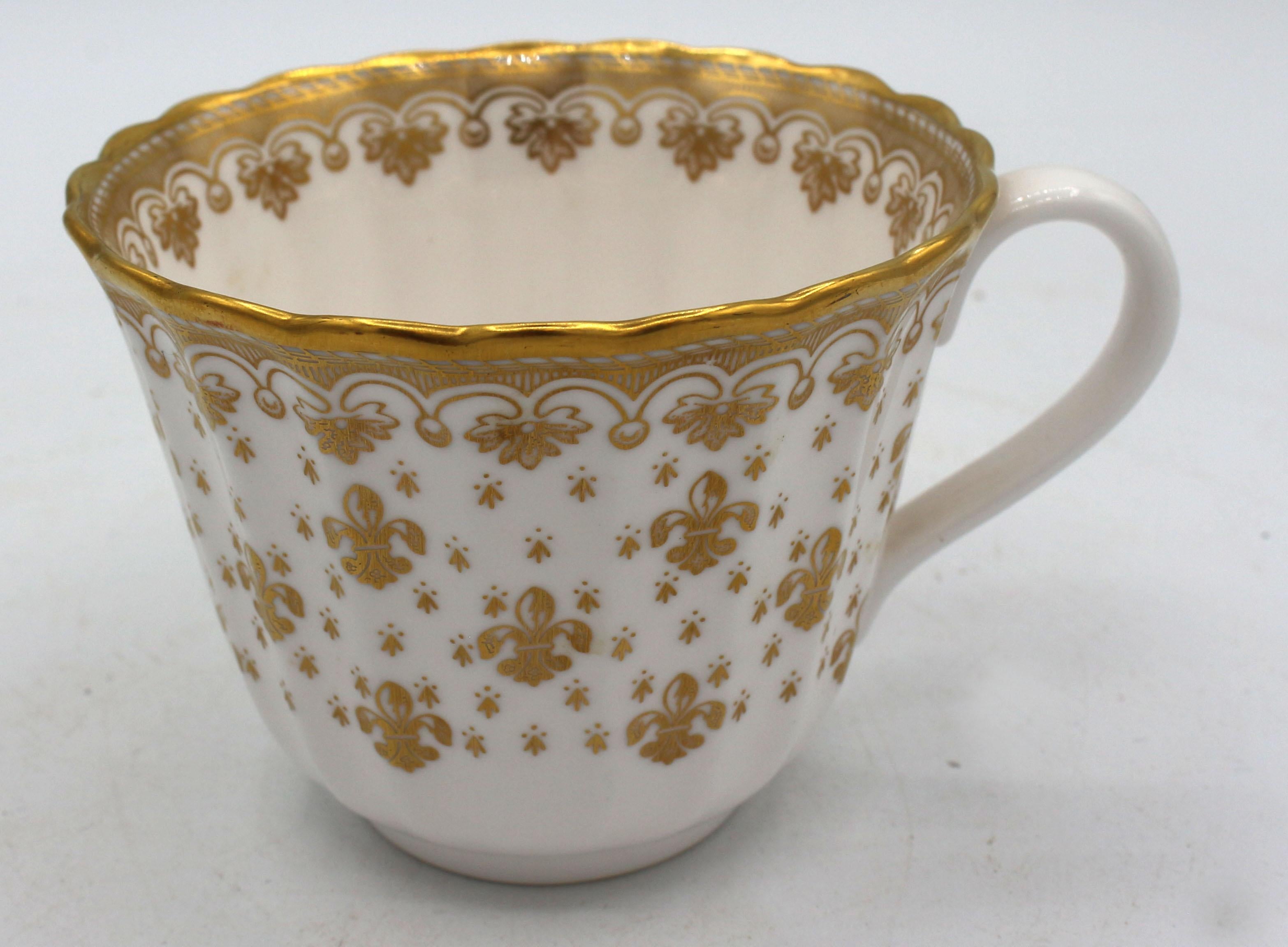 Set of 6 Cups & Saucers, Spode's Fleur de Lys Gold, Mid-20th Century In Good Condition In Chapel Hill, NC