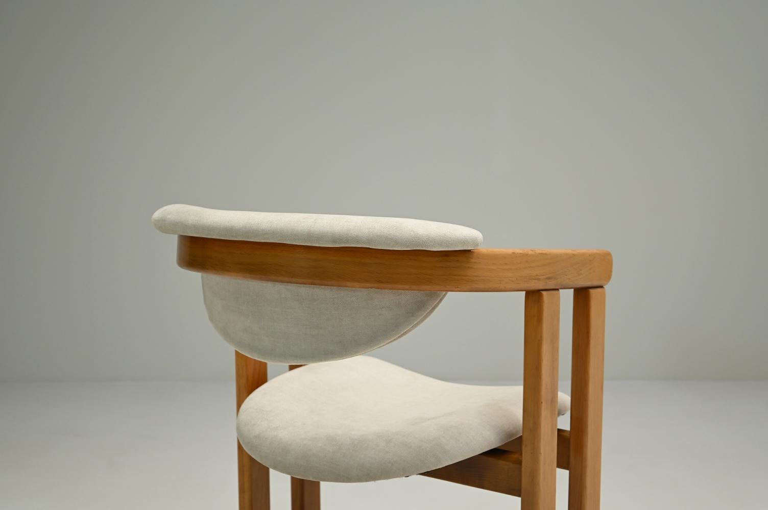 Juego de 6 sillas de comedor de madera de haya curverd, años 60 Alemania. mediados del siglo XX en venta