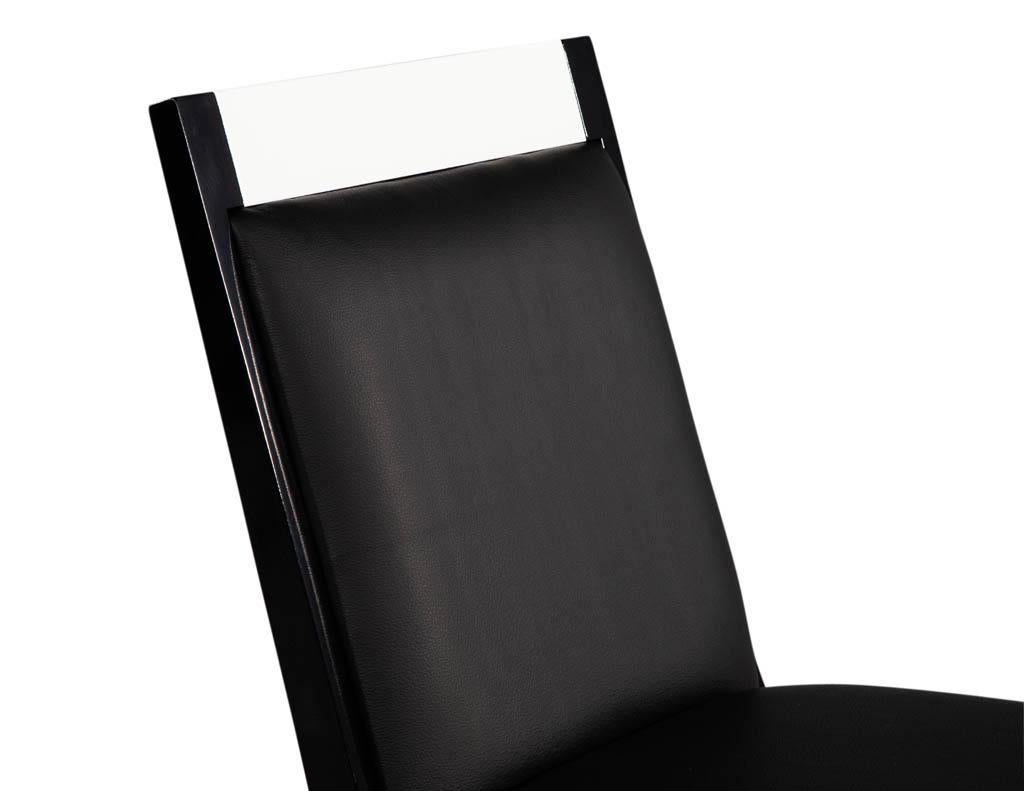 Ensemble de 6 chaises de salle à manger modernes et personnalisées en cuir noir et blanc par Carrocel en vente 6