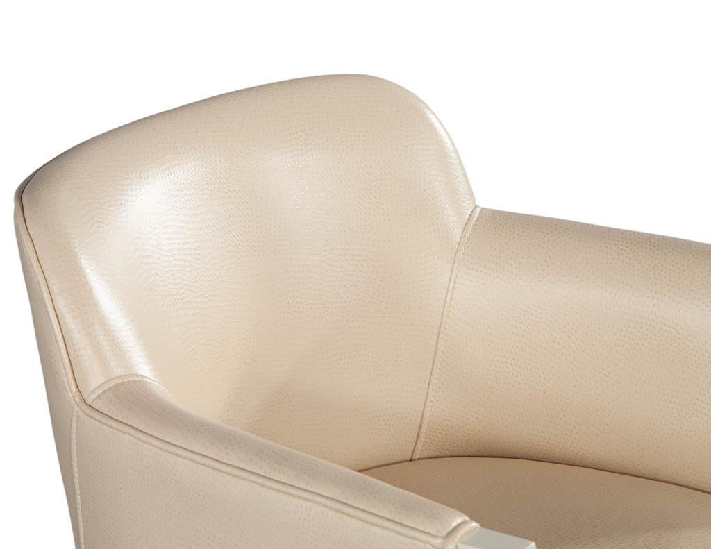 Set di 6 sedie da pranzo moderne personalizzate color crema in ecopelle stampa struzzo in vendita 8