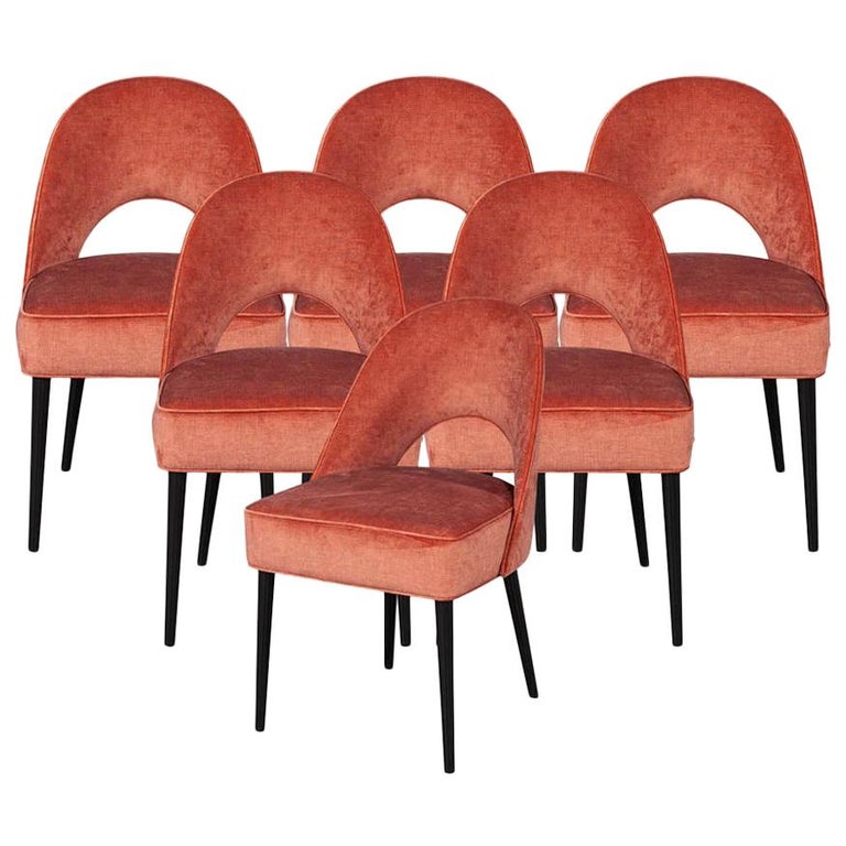 Tavolino Da Salotto Rettangolare Mid-Century – Vetro Ambrato E MDF Noce – Gambe A X – 41x19x16,5 Cm