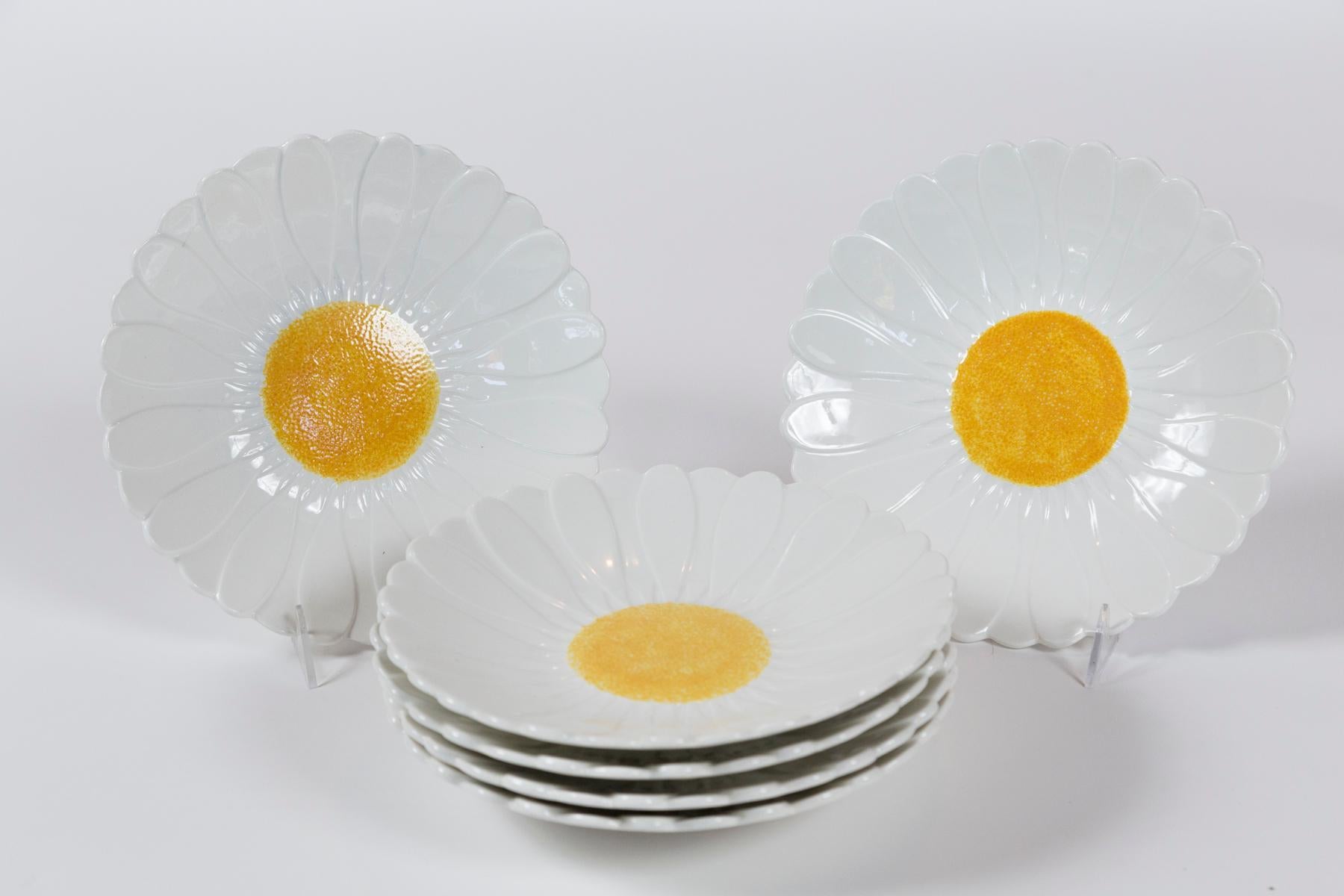 Mid-Century Modern Ensemble de 6 assiettes à marguerite, Gien, France, vers 1950
