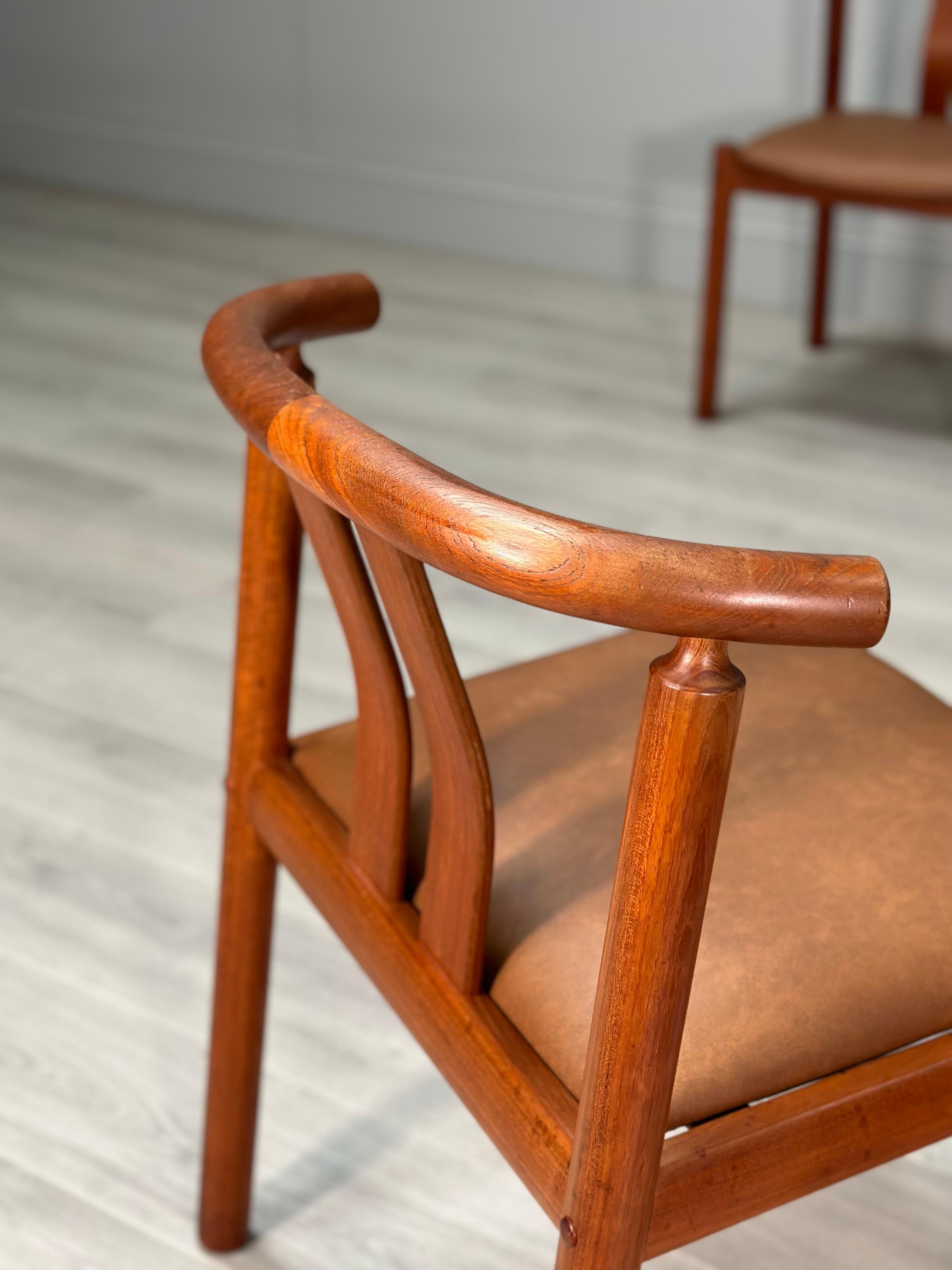 Hand-Crafted Set Of 6 Danish Dining Chairs By Hans J. Frydendal For Boltinge Stolefabrik