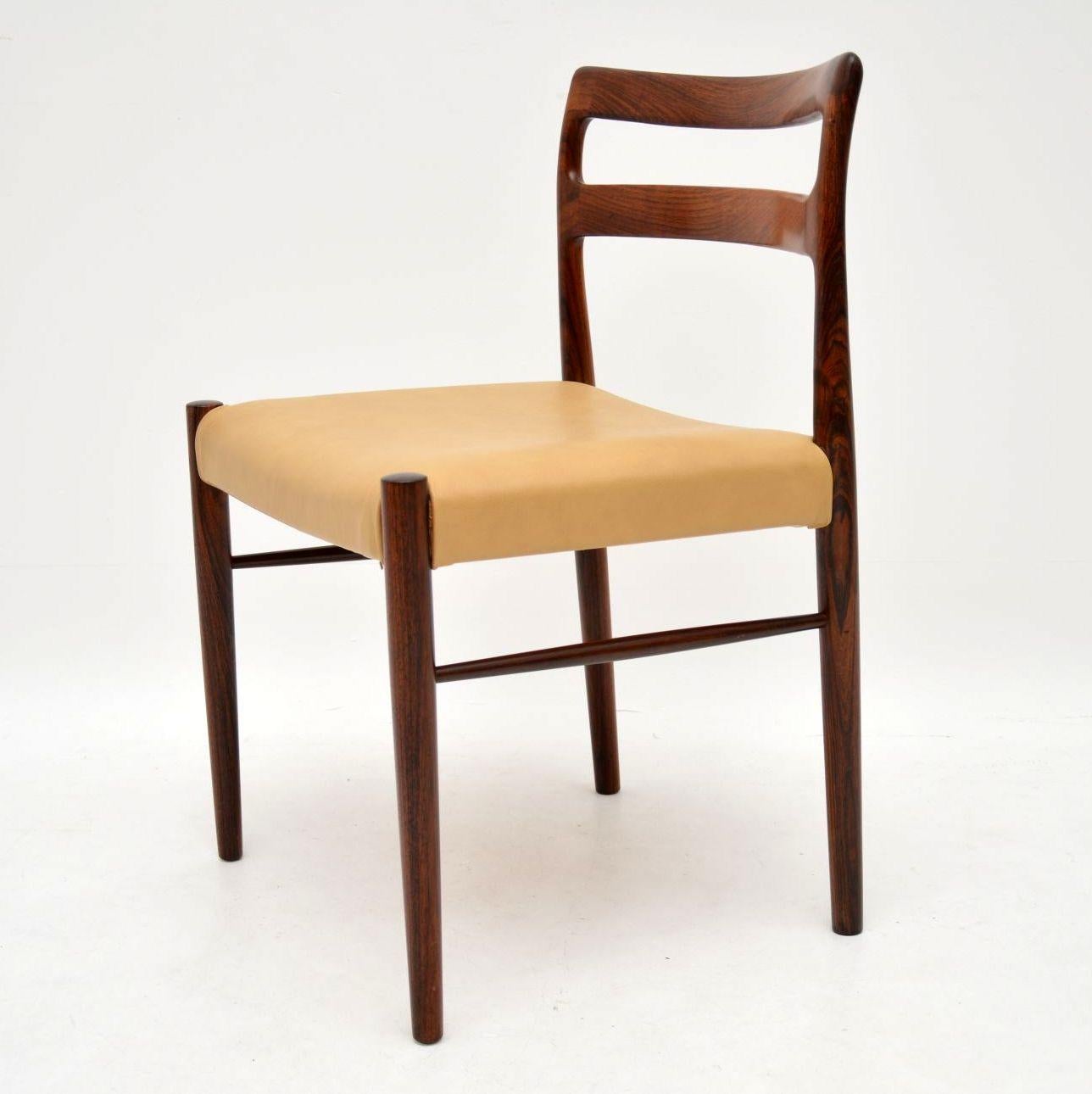 Mid-Century Modern Set of 6 Danish Dining Chairs by Soren Willasden