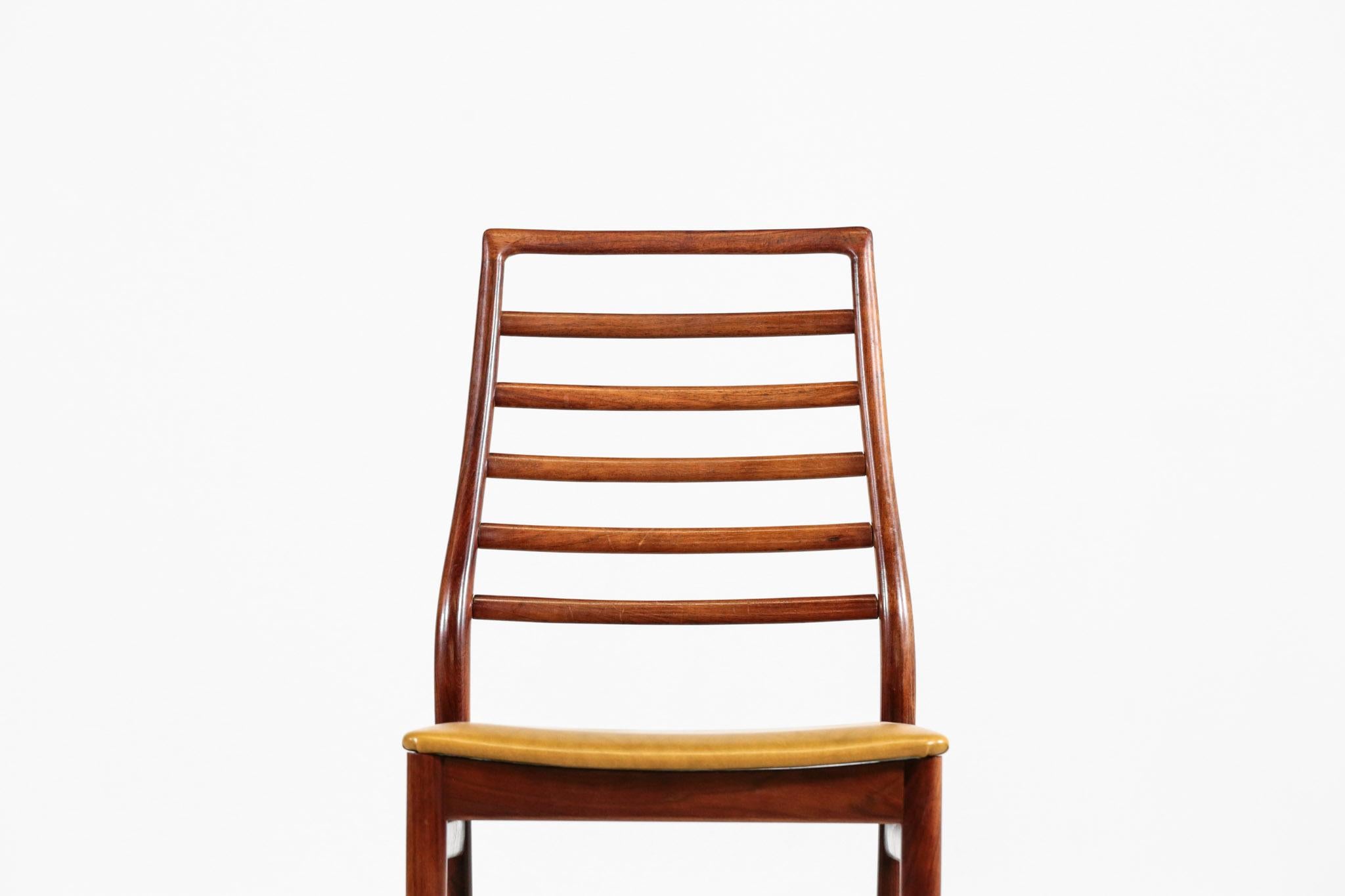 Set of 6 Danish Dining Chairs Scandinavian Design For Sale 3