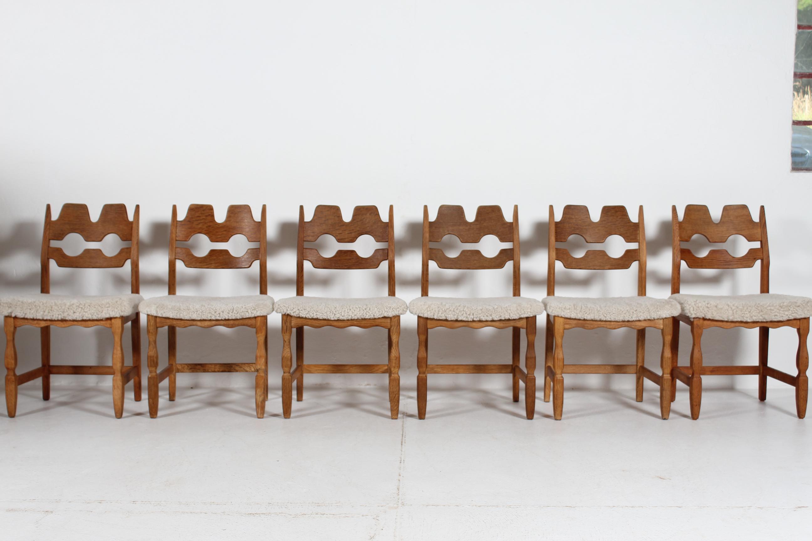 Mid-Century Modern Set of 6 Danish Henning Kjærnulf Razor Blade Chairs of Oak + New Sheepskin 1970s For Sale