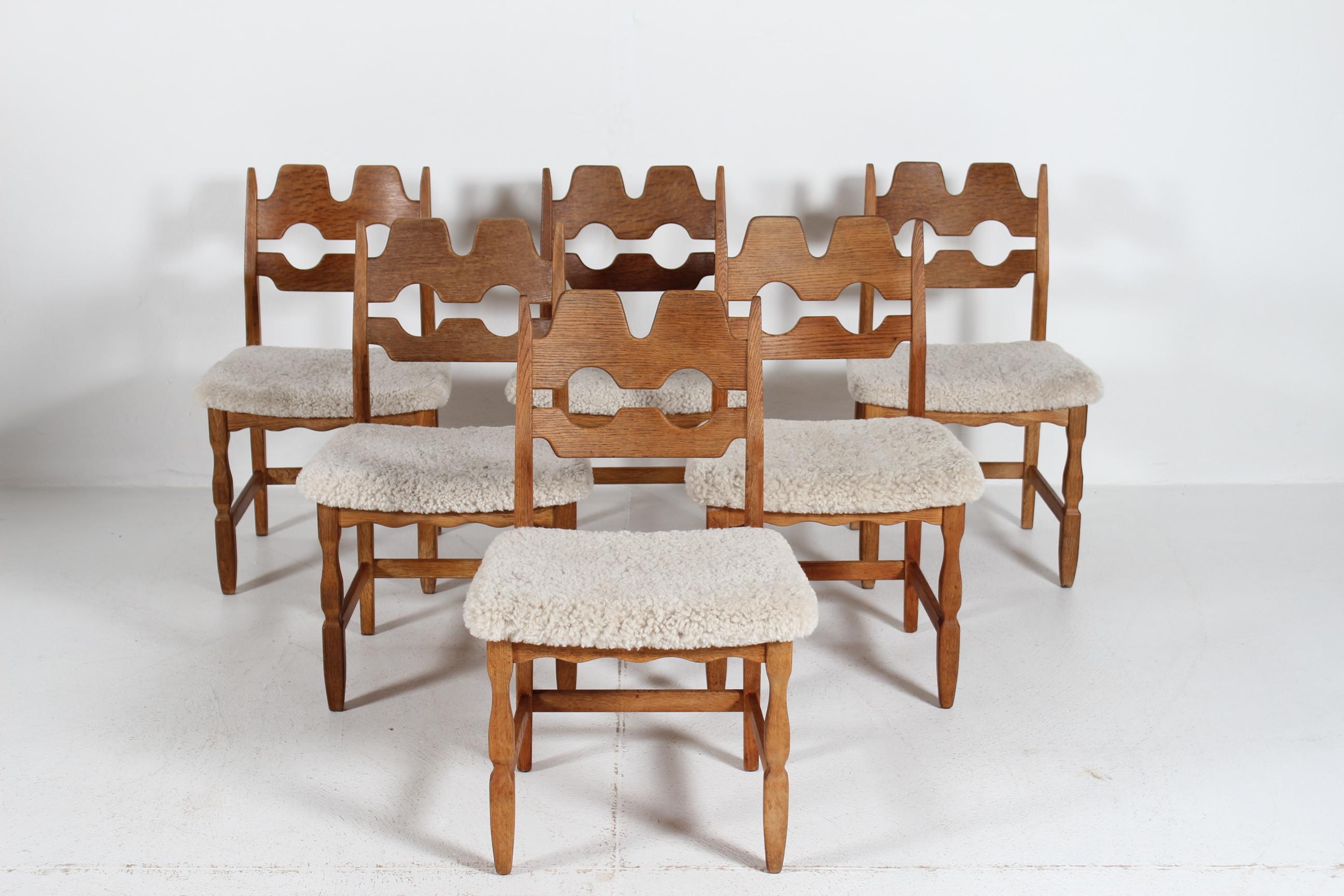 Set of 6 Danish Henning Kjærnulf Razor Blade Chairs of Oak + New Sheepskin 1970s For Sale 2