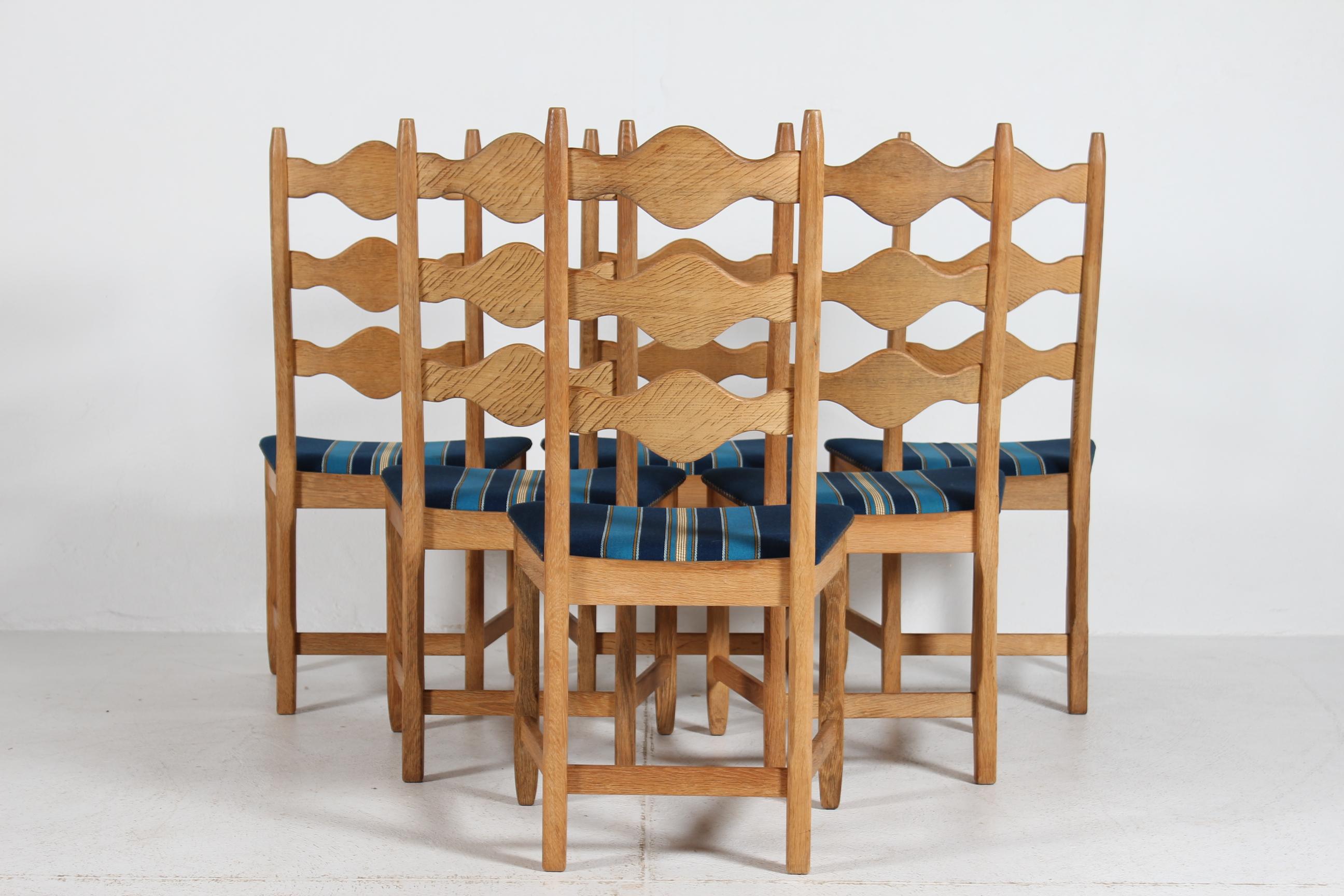 Satz von 6 dänischen Henning Kjærnulf Rasierklingenstühlen aus Eiche + Originalwolle 1970er im Angebot 3