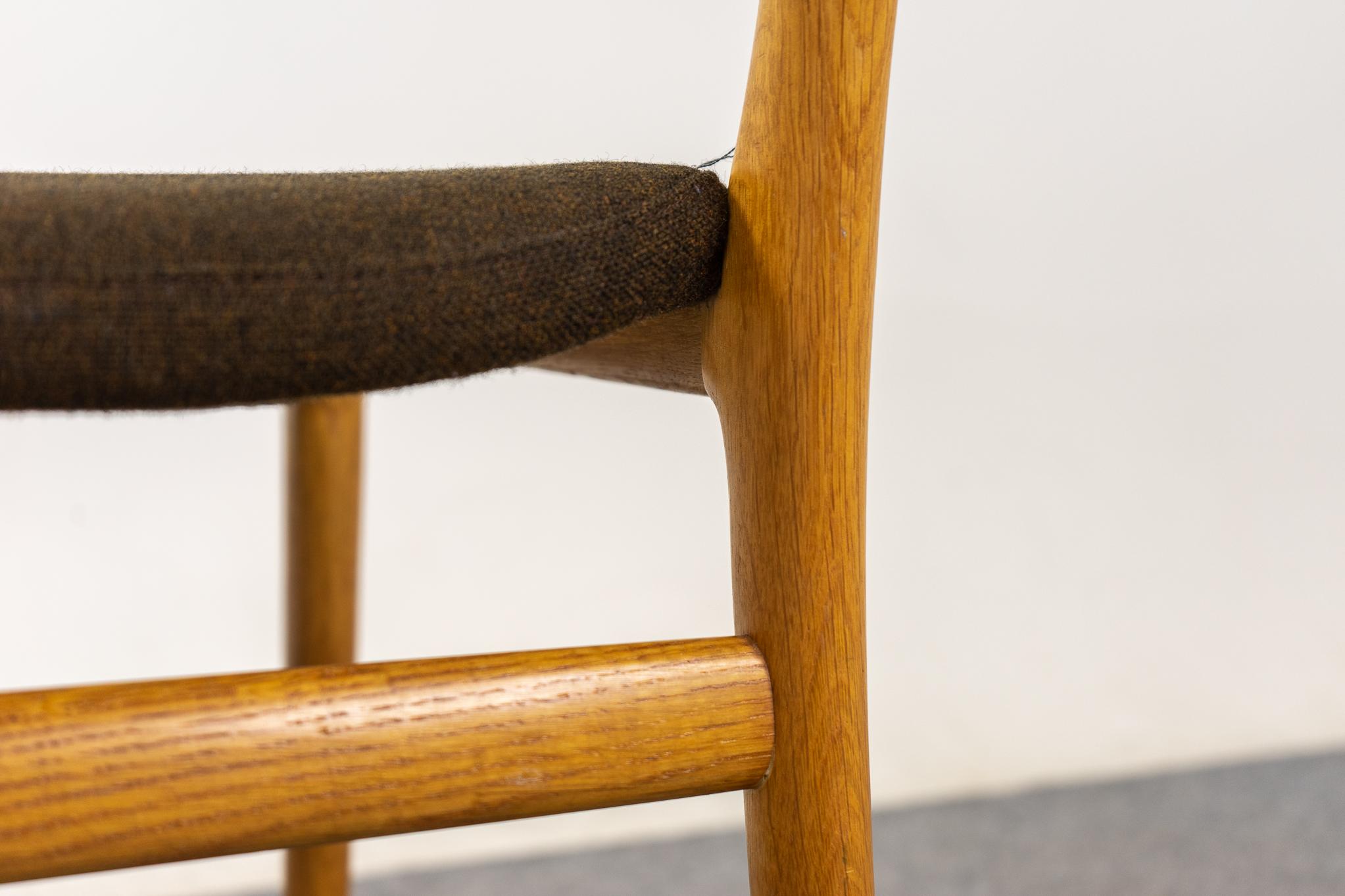 Set of 6 Danish Mid-Century Modern Oak Dining Chairs by Kai Lyngfeldt Larsen For Sale 6