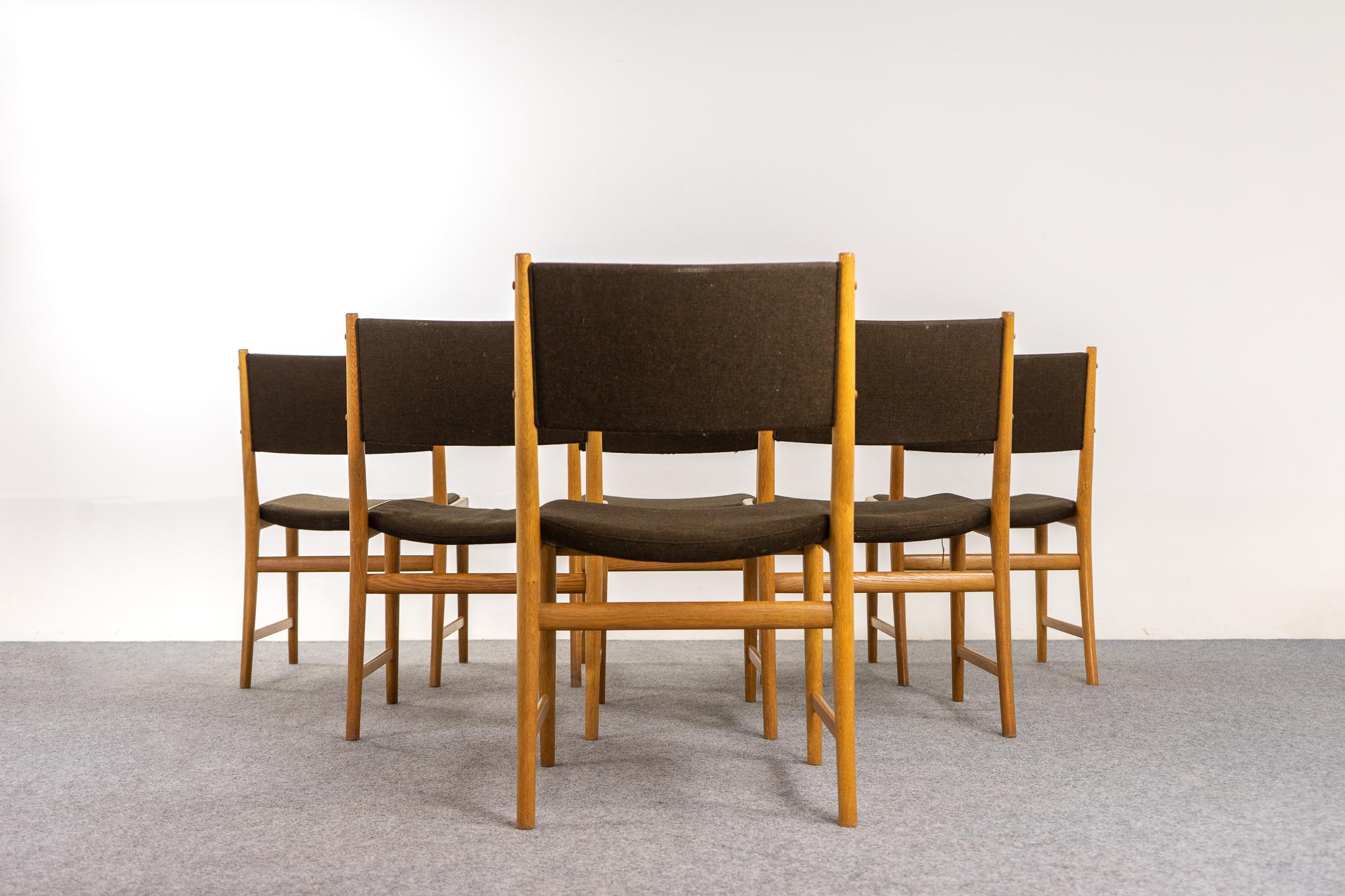 Set of 6 Danish Mid-Century Modern Oak Dining Chairs by Kai Lyngfeldt Larsen In Good Condition For Sale In VANCOUVER, CA