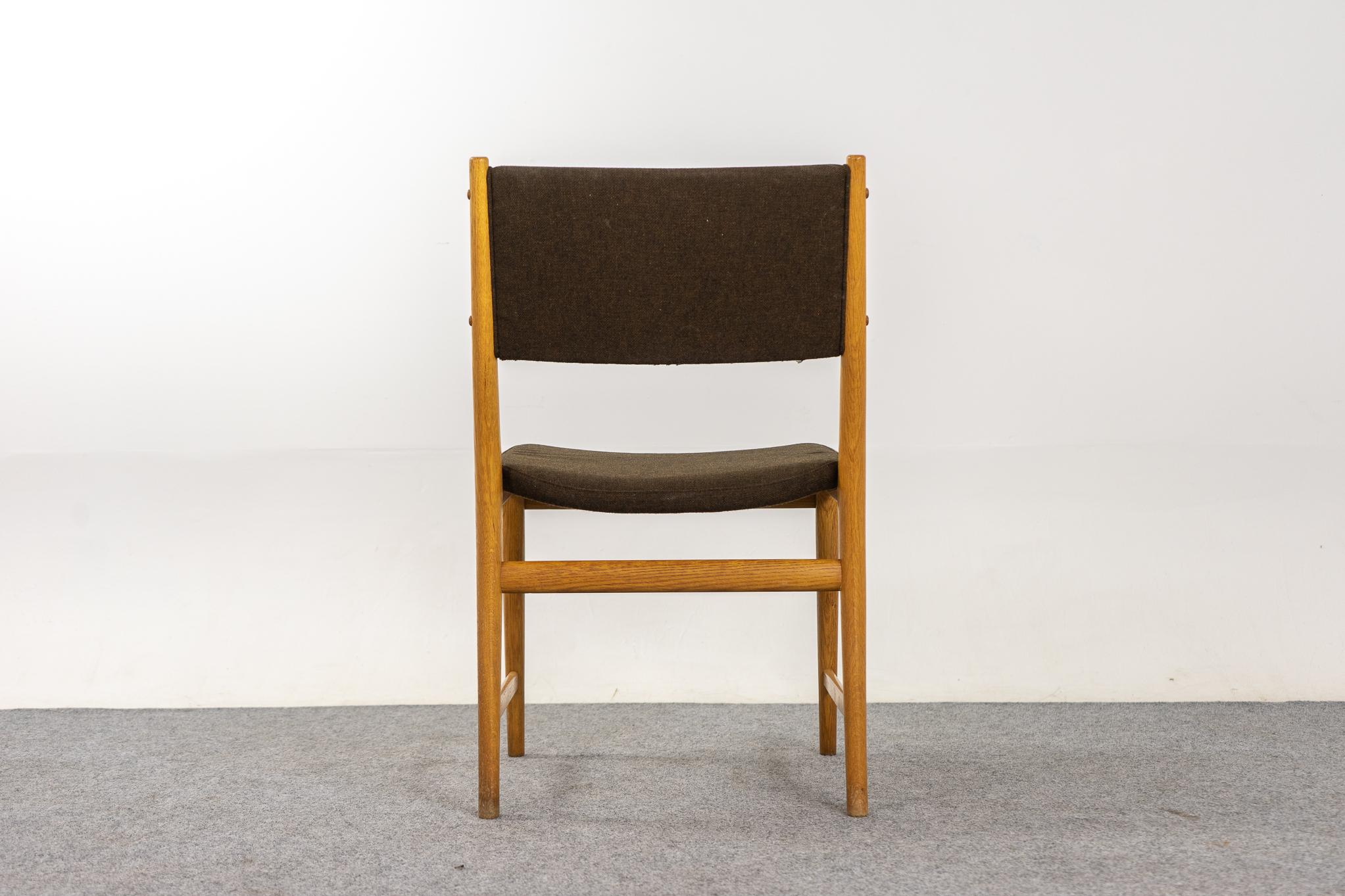 Set of 6 Danish Mid-Century Modern Oak Dining Chairs by Kai Lyngfeldt Larsen For Sale 3