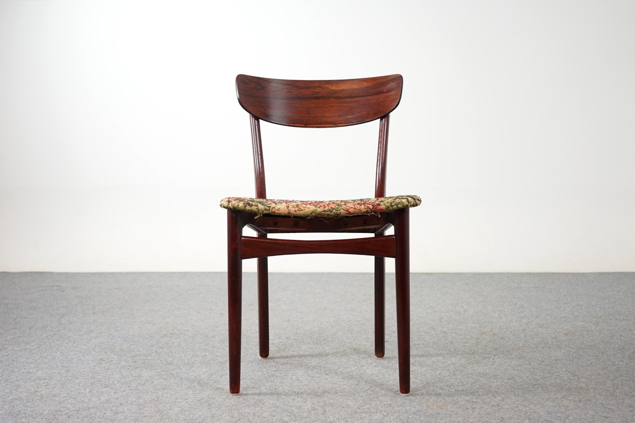 Scandinavian Modern Set of 6 Danish Mid-Century Modern Rosewood Dining Chairs
