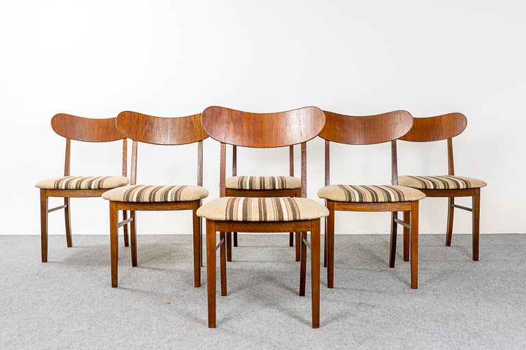 Set of 6 Danish MidCentury Modern Teak Chairs For Sale at 1stDibs
