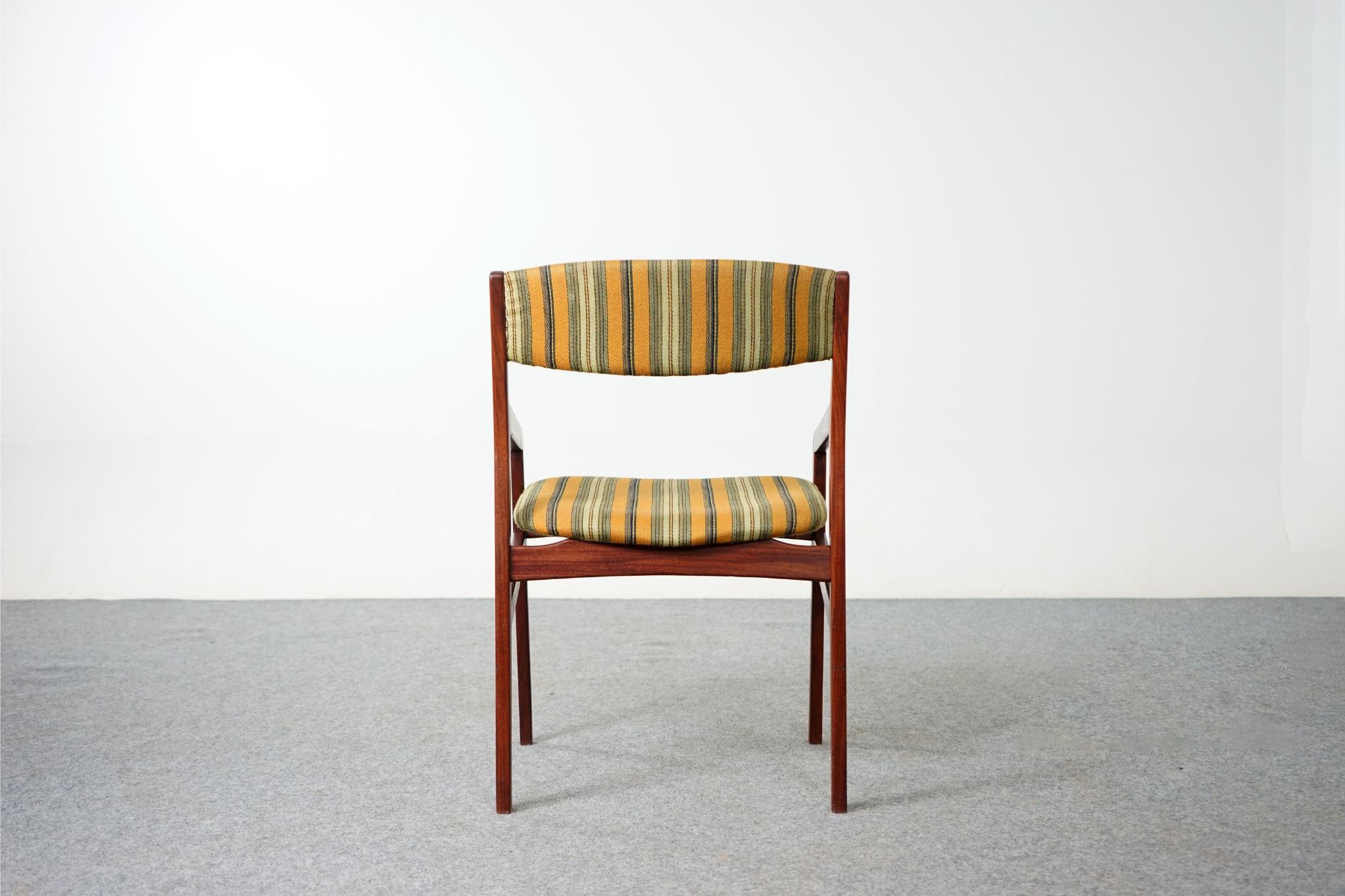 Set of 6 Danish Mid-Century Modern Teak Dining Chairs 5
