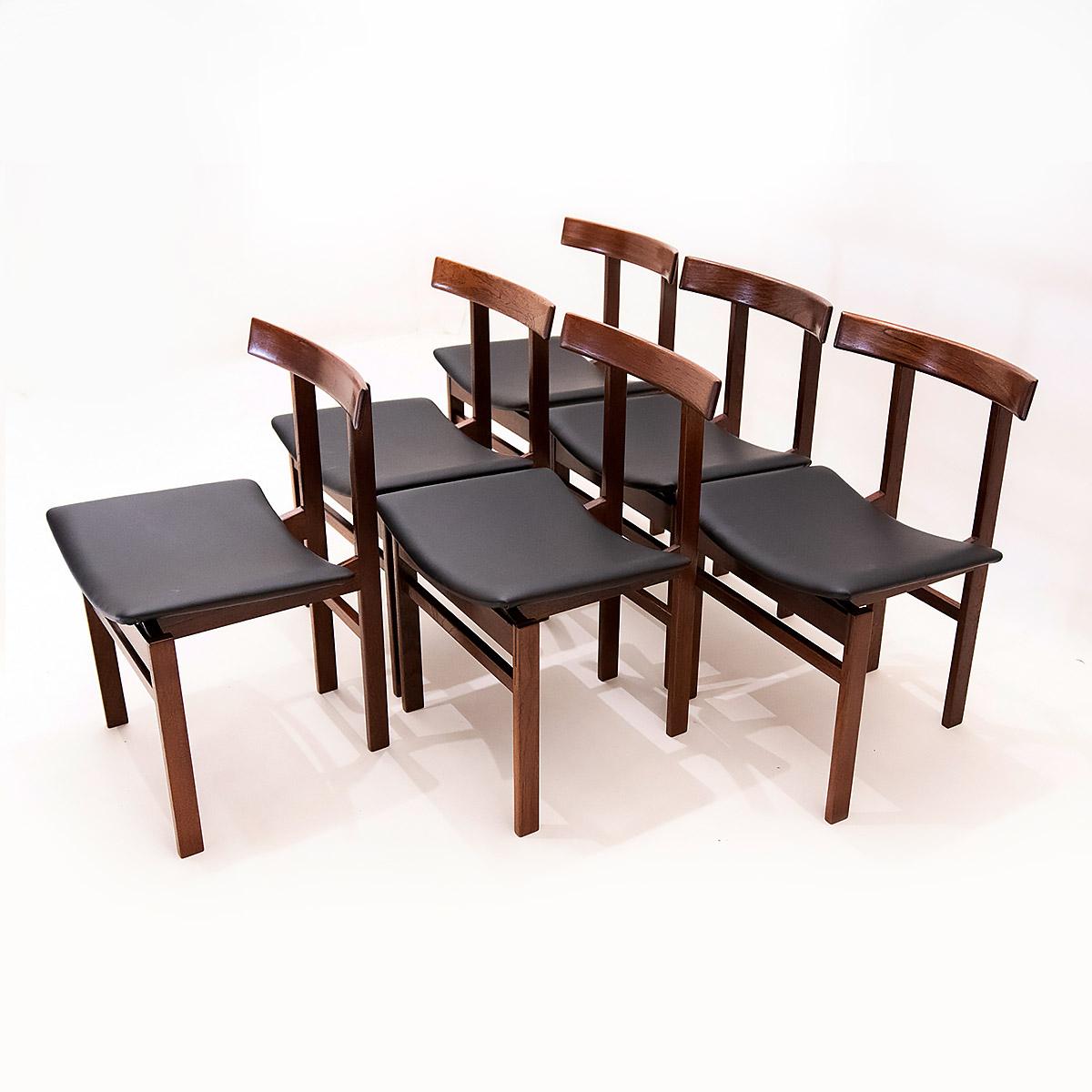 Set of 6 Danish Mid Century Teak and Leather Dining Chairs by Inger Klingenberg  In Good Condition In Highclere, Newbury