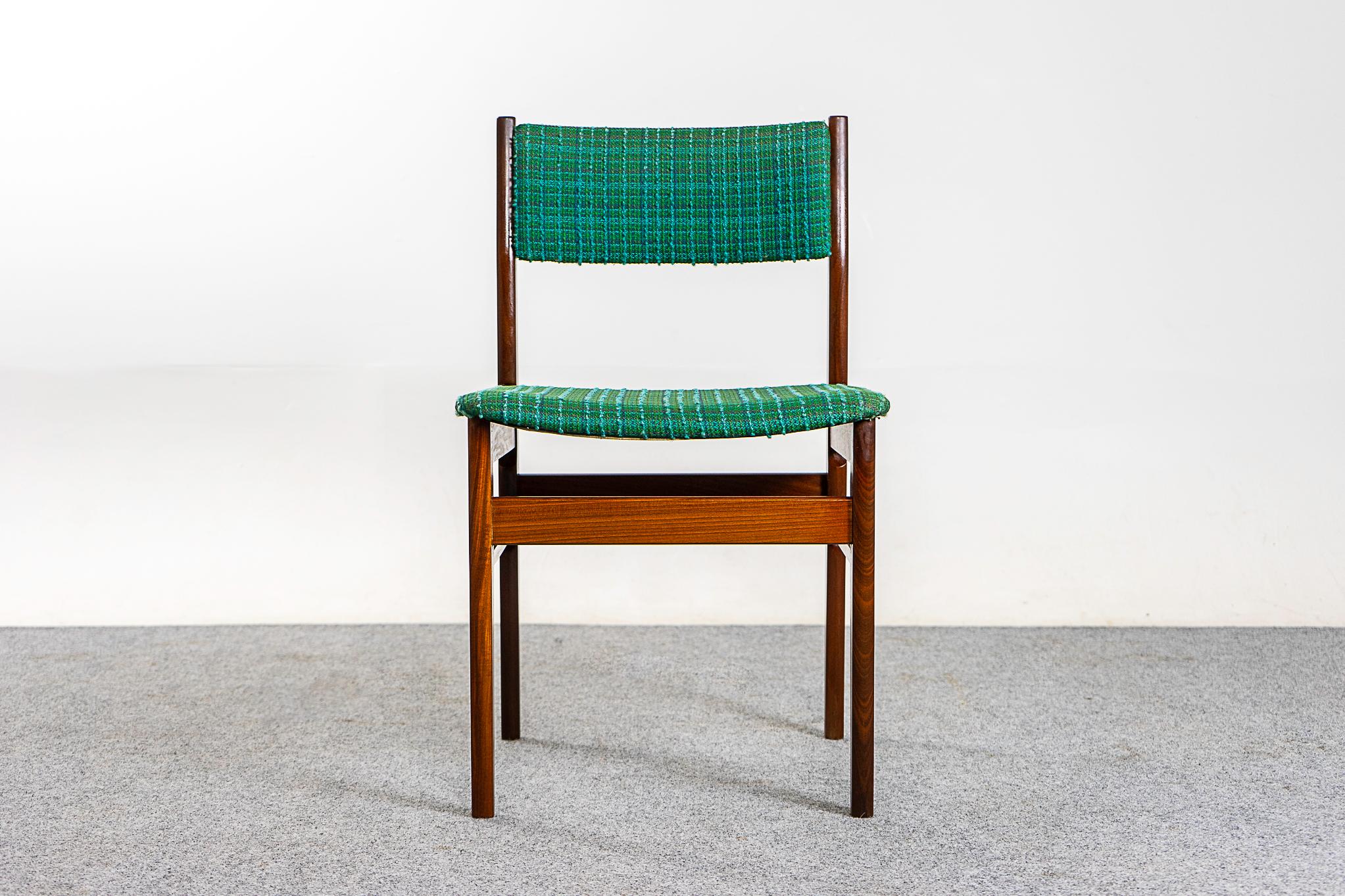 Scandinavian Modern Set of 6 Danish Midcentury Teak Dining Chairs