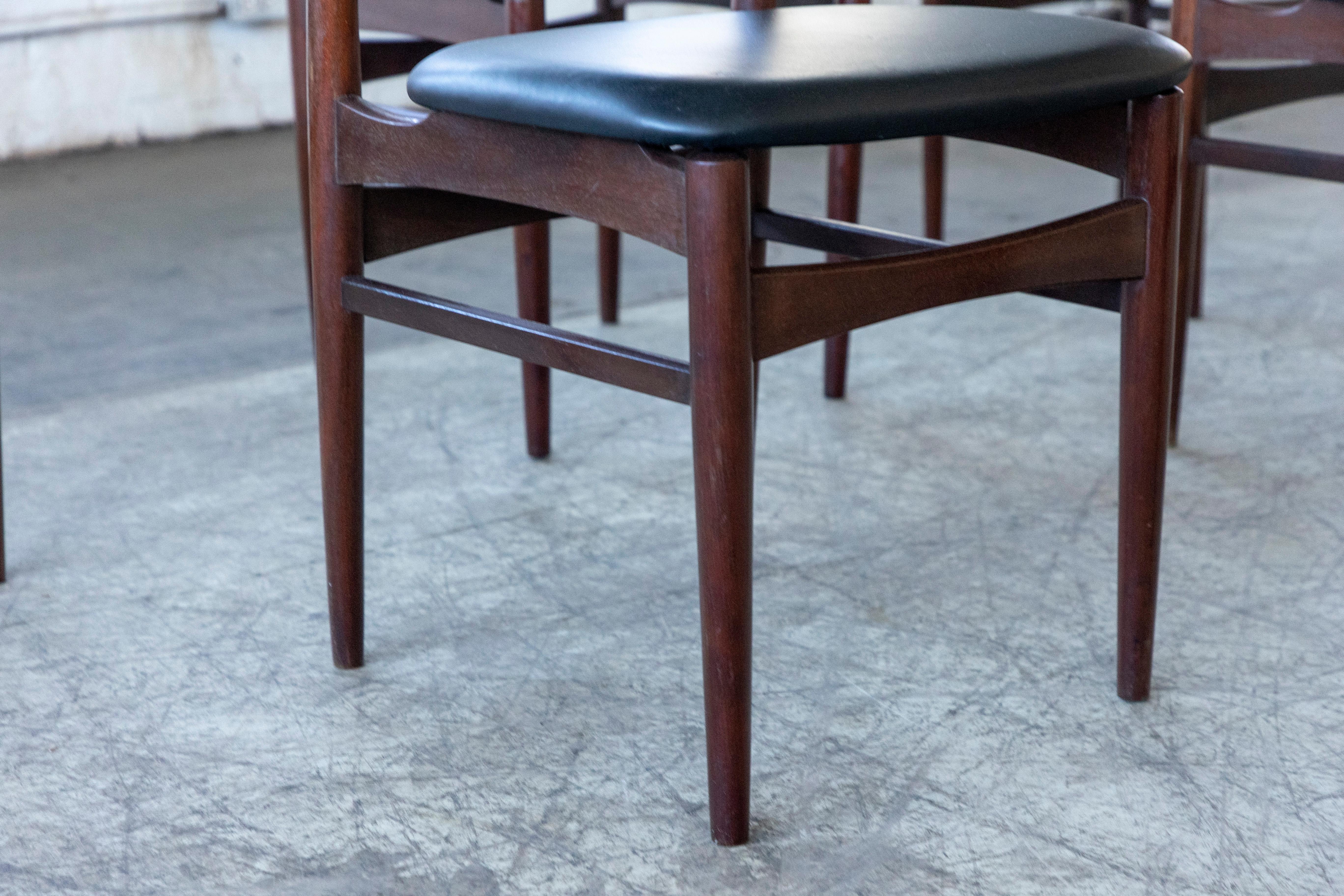 Mid-20th Century Set of 6 Danish Midcentury Dining Chairs in Teak and Black Leather For Sale