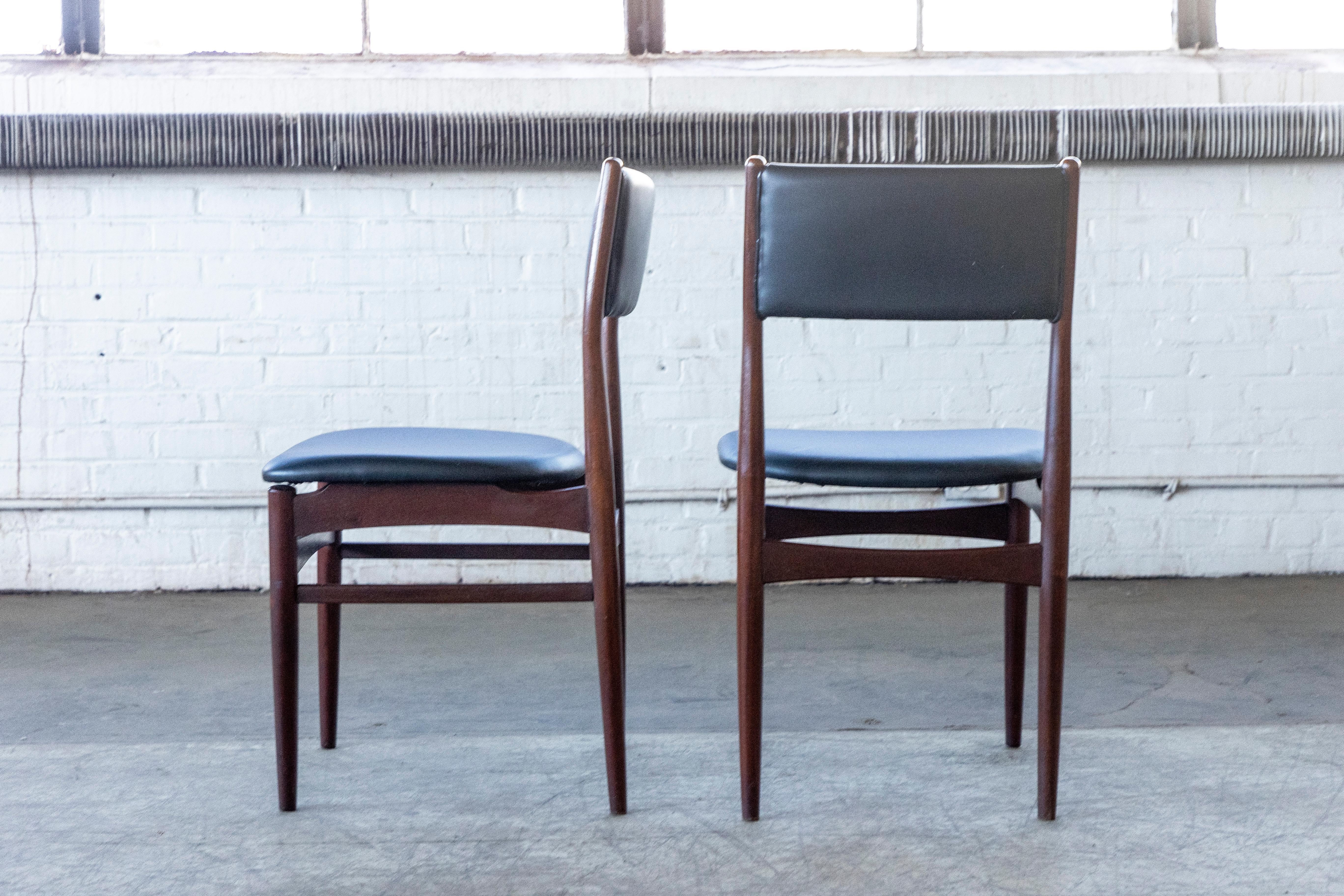 Set of 6 Danish Midcentury Dining Chairs in Teak and Black Leather For Sale 1