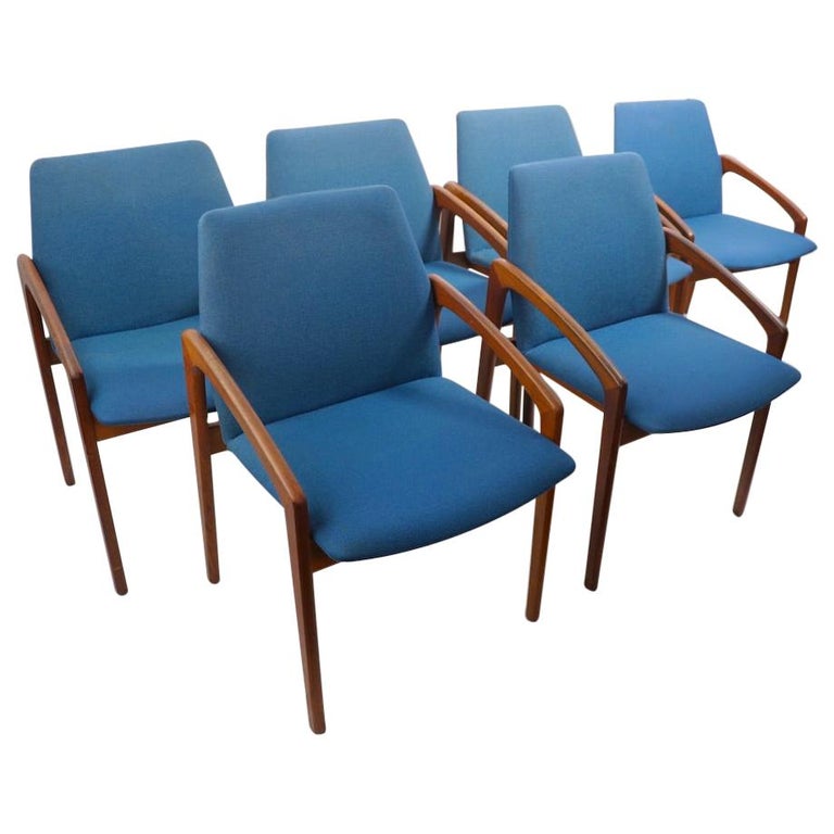 Set of 6 Danish Modern Dining Chairs by Henning Kjernaulf for Korup Stolefabrik For Sale