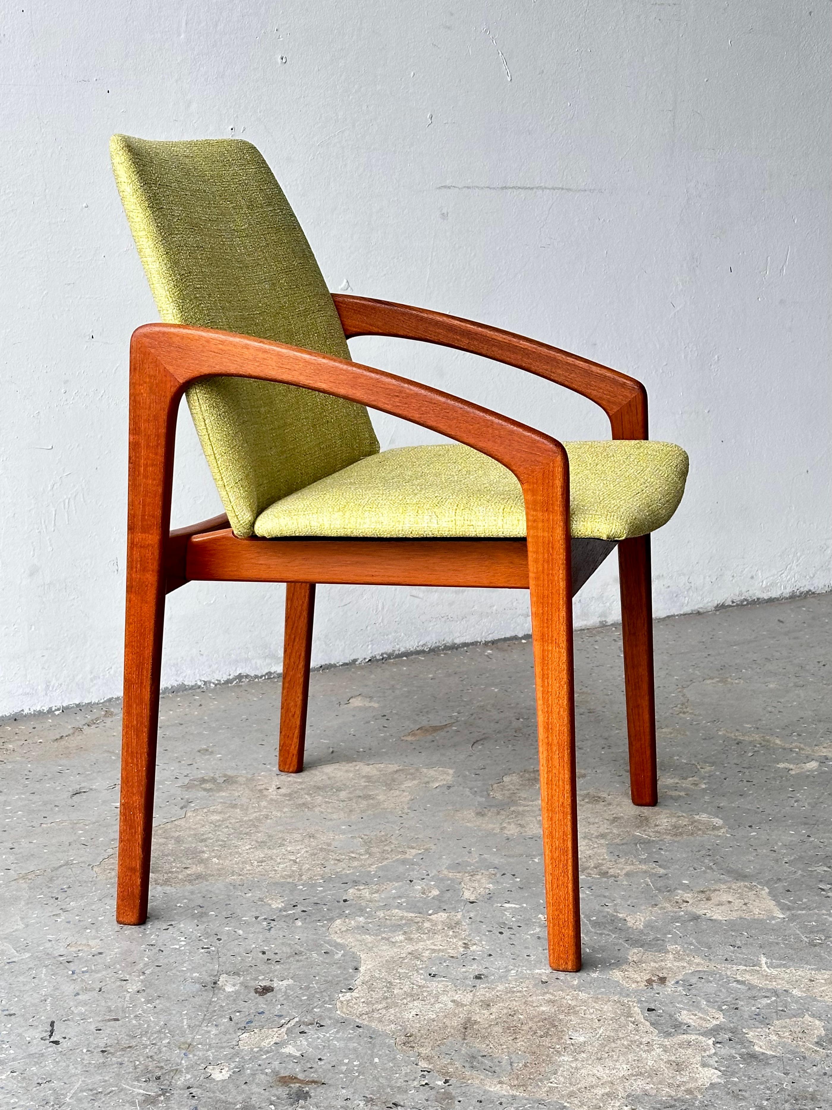 Set of 6 Danish Modern Model 23  Dining Chairs by Henning Kjaernulf  for Korup S For Sale 4