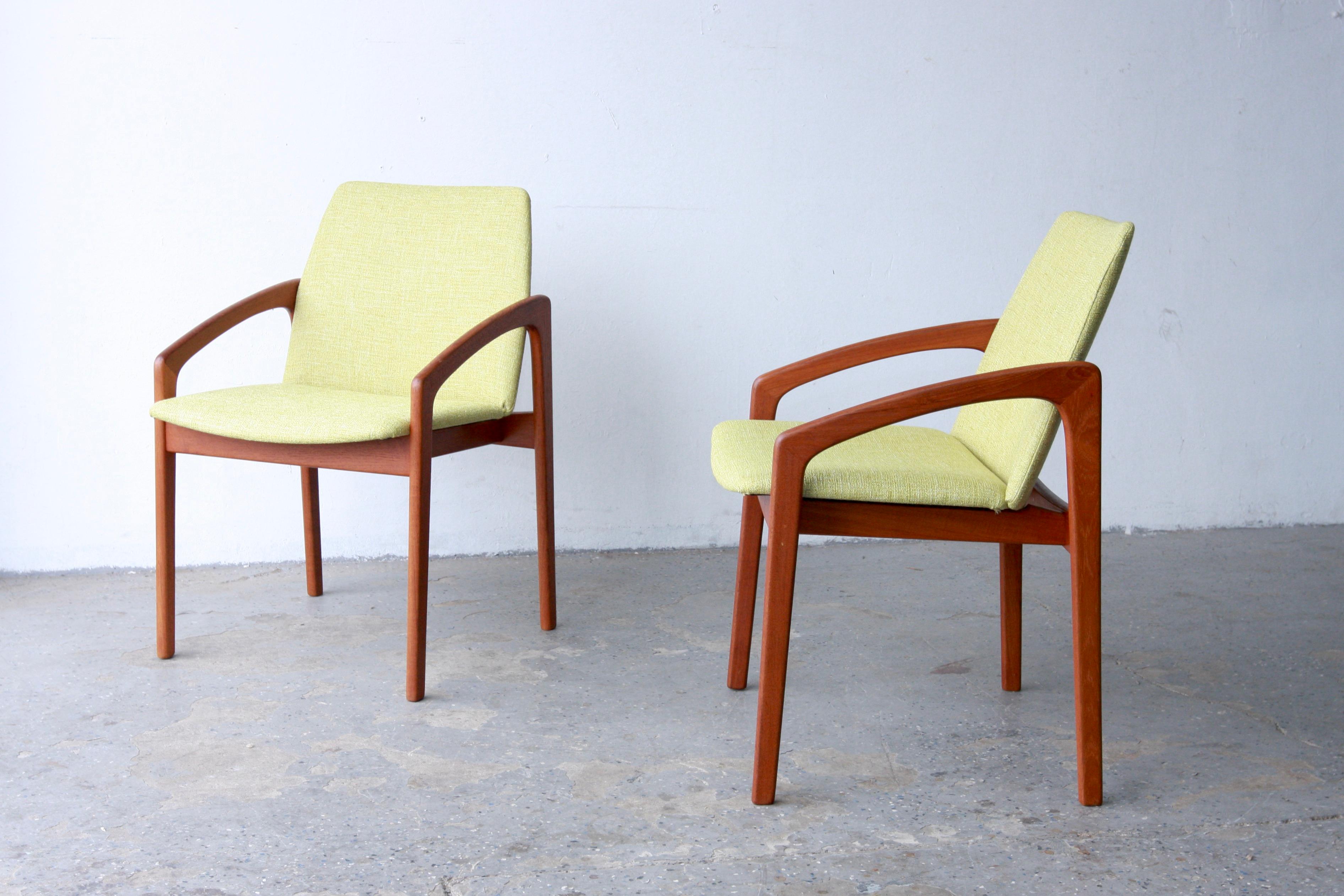 Mid-Century Modern Set of 6 Danish Modern Model 23  Dining Chairs by Henning Kjaernulf  for Korup S For Sale