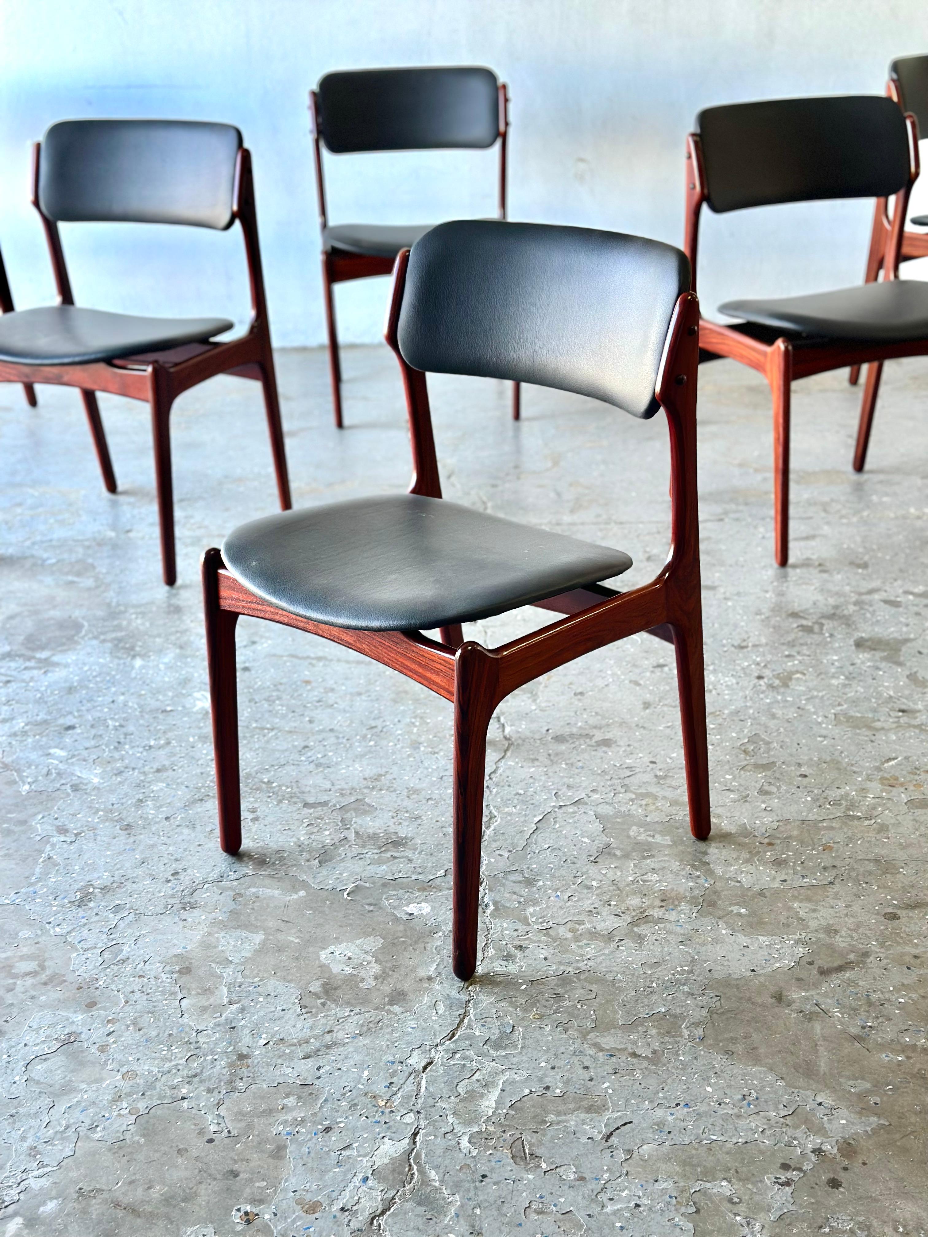 Set di 6 sedie da pranzo moderne danesi Model 49 in pelle e palissandro di Erik Buch in vendita 3