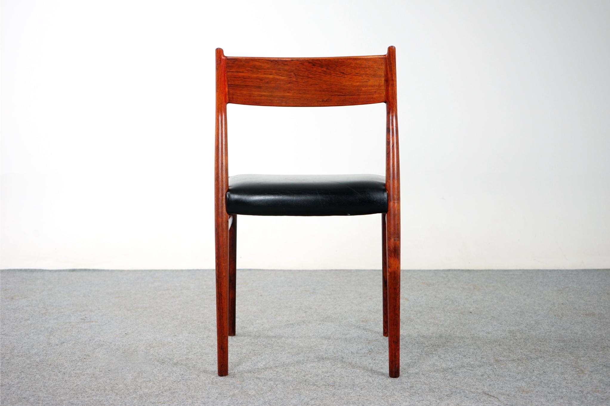 Ensemble de 6 chaises de salle à manger danoises modernes en bois de rose Arne Vodder, modèle 418 en vente 5