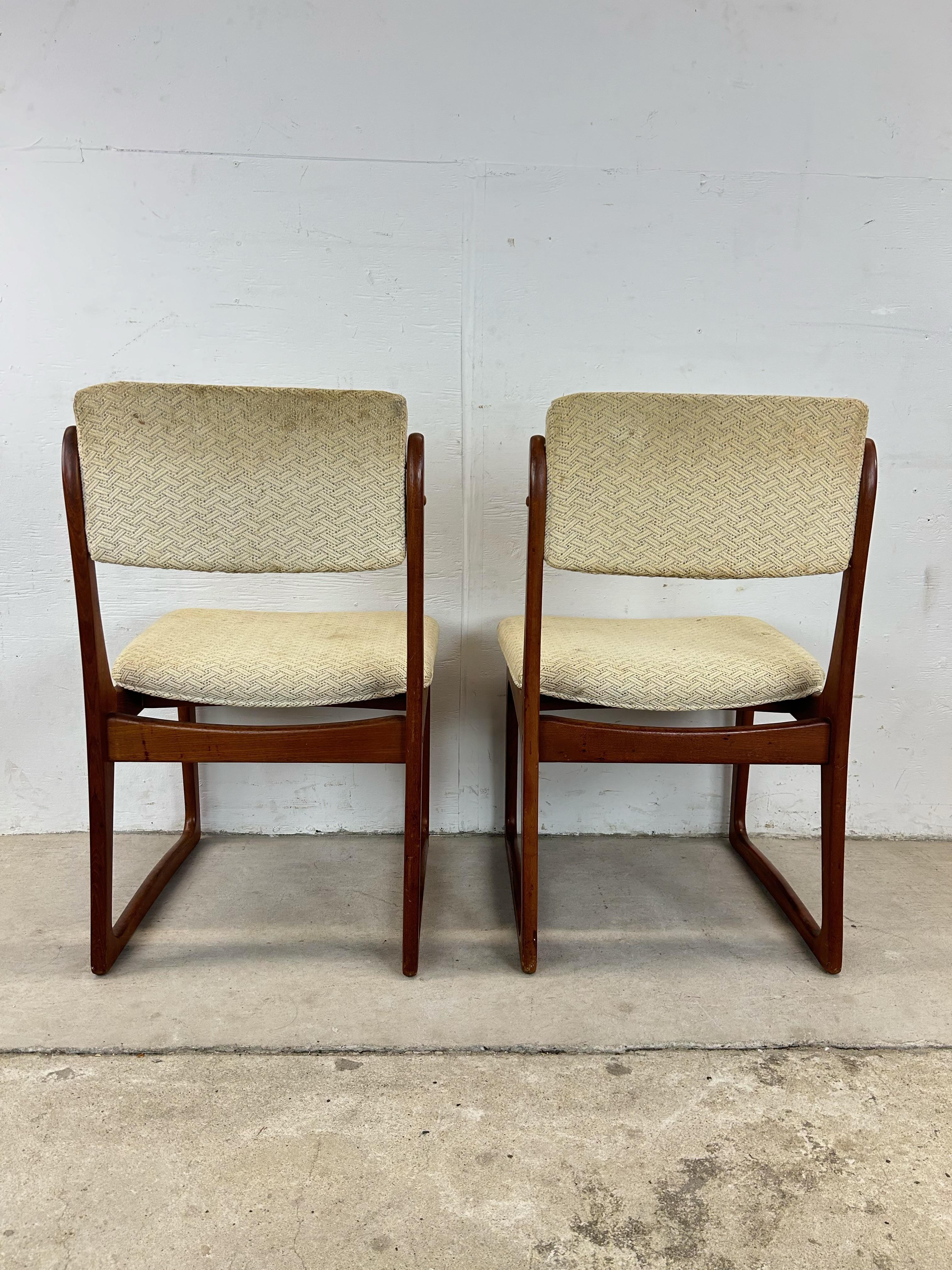 Danois Ensemble de 6 chaises de salle à manger danoises en teck moderne avec pieds en traîneau en vente