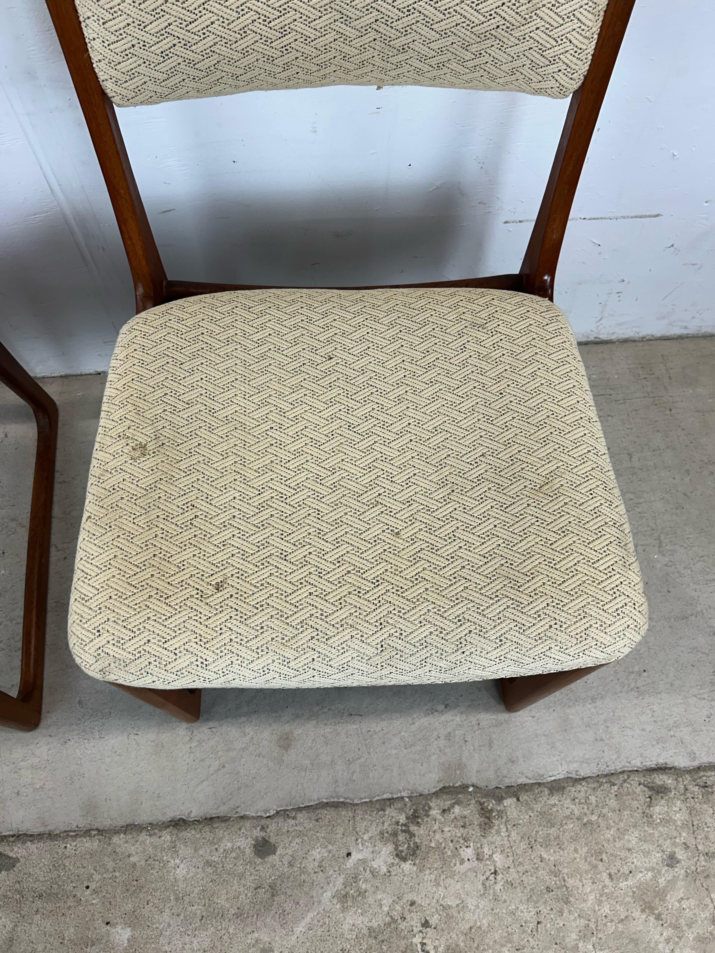 20ième siècle Ensemble de 6 chaises de salle à manger danoises en teck moderne avec pieds en traîneau en vente