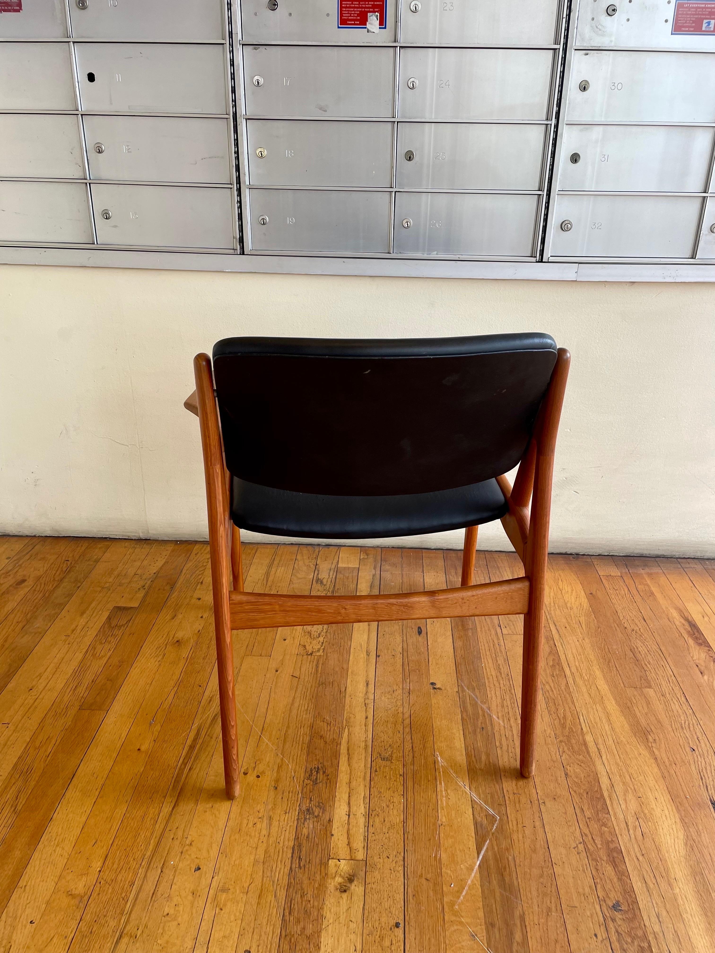 Set of 6 Danish Modern Tilt Back Chairs by Arne Vodder for Vamo Teak 2 Armchairs 2