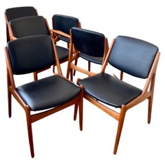 Set of 6 Danish Modern Tilt Back Chairs by Arne Vodder for Vamo Teak 2 Armchairs