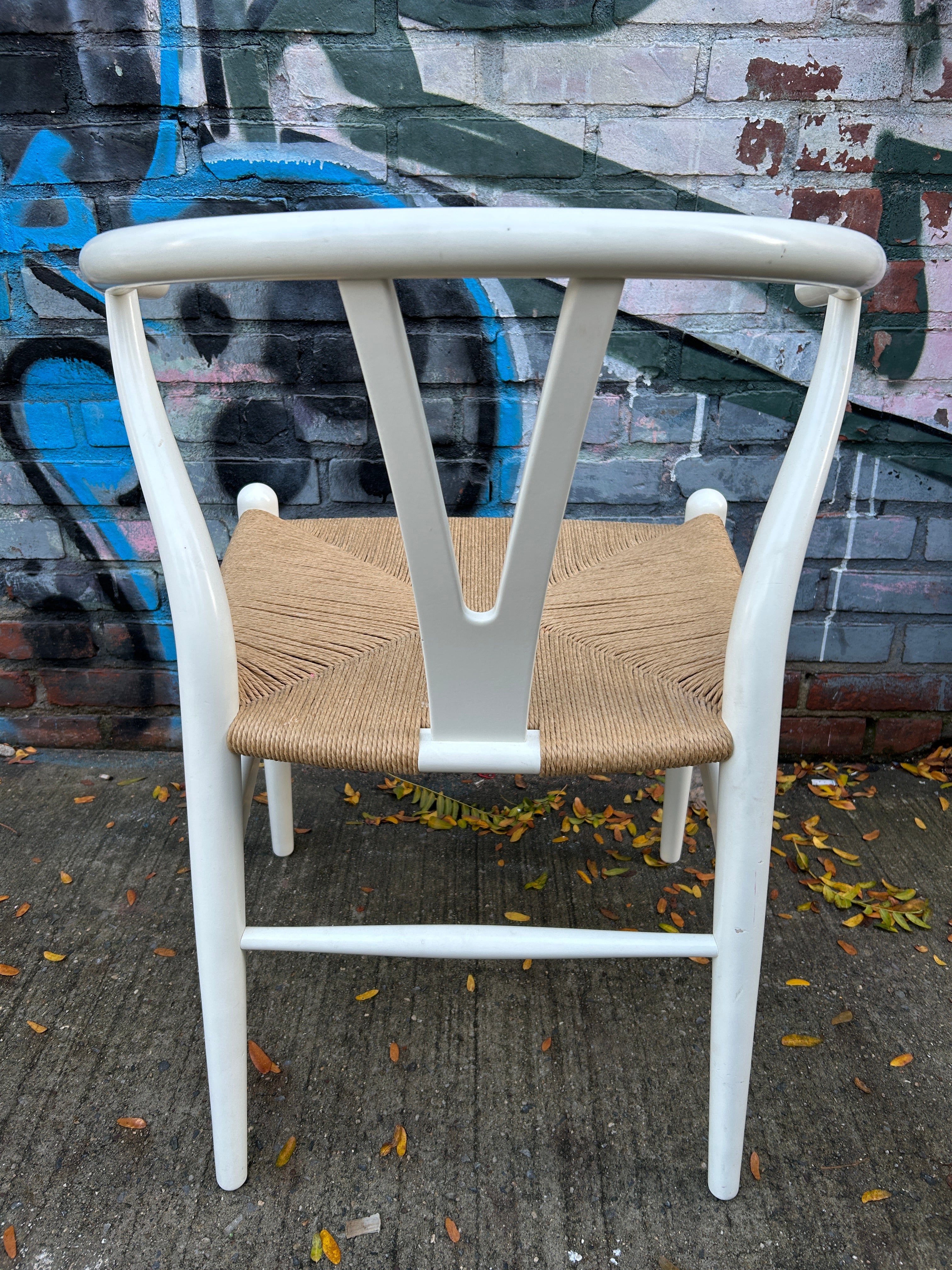 Mid-Century Modern Set of ‘6’ danish modern white wishbone chairs by Hans J Wegner