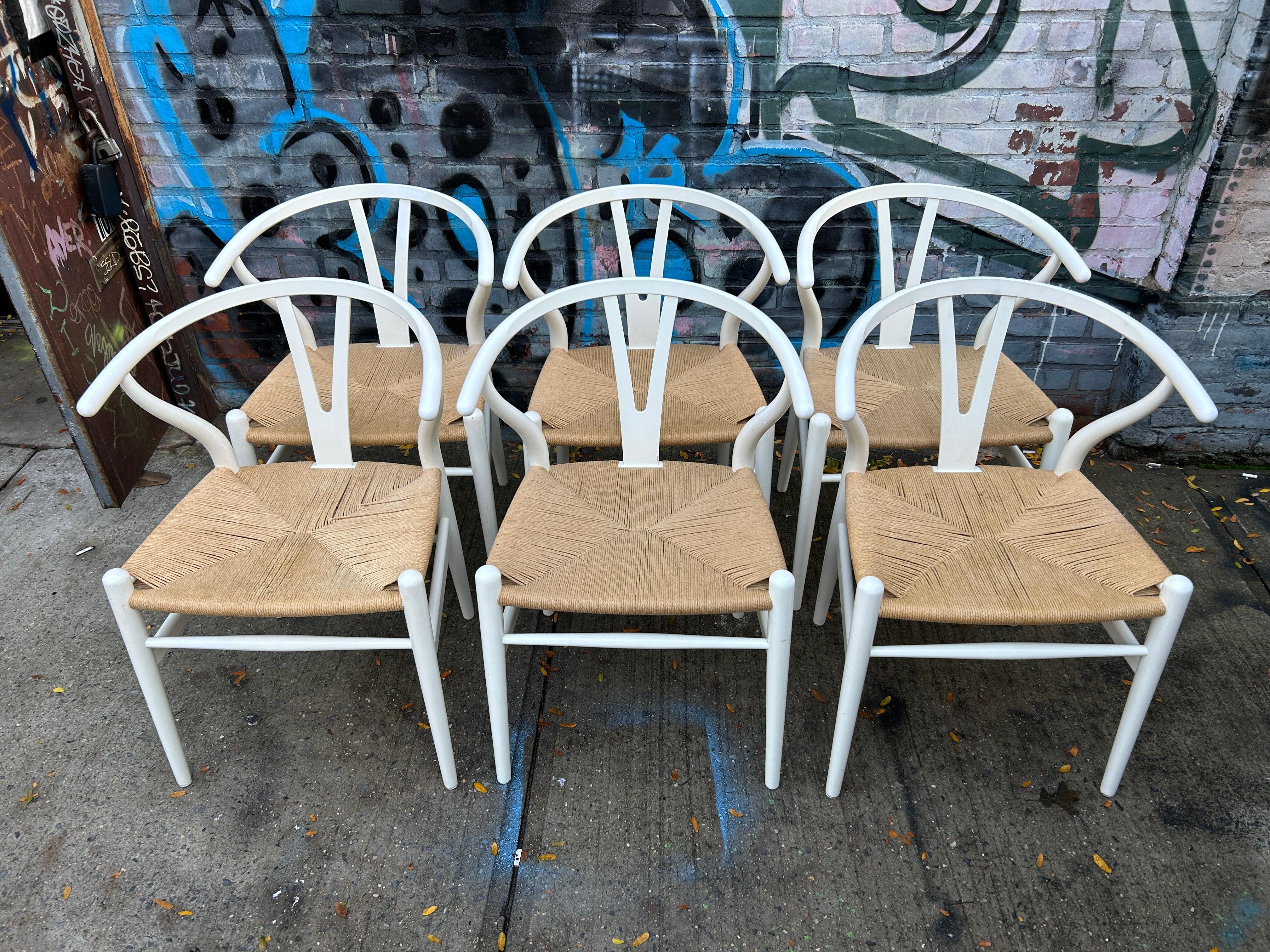 Set of ‘6’ danish modern white wishbone chairs by Hans J Wegner In Good Condition In BROOKLYN, NY