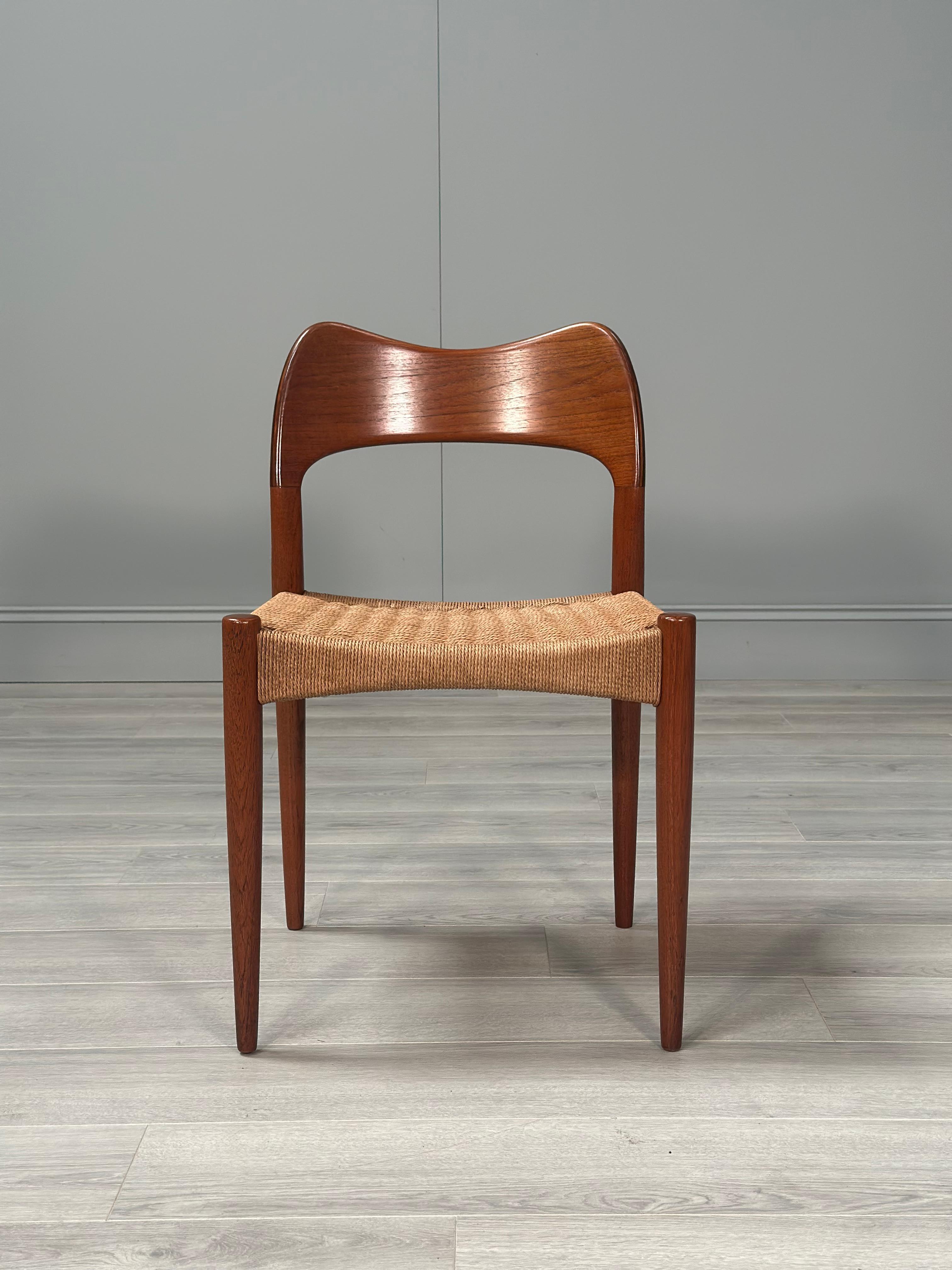 Set of 6 Danish Teak And Paper Cord Dining Chairs Designed By Arne Hovmand Olsen 4