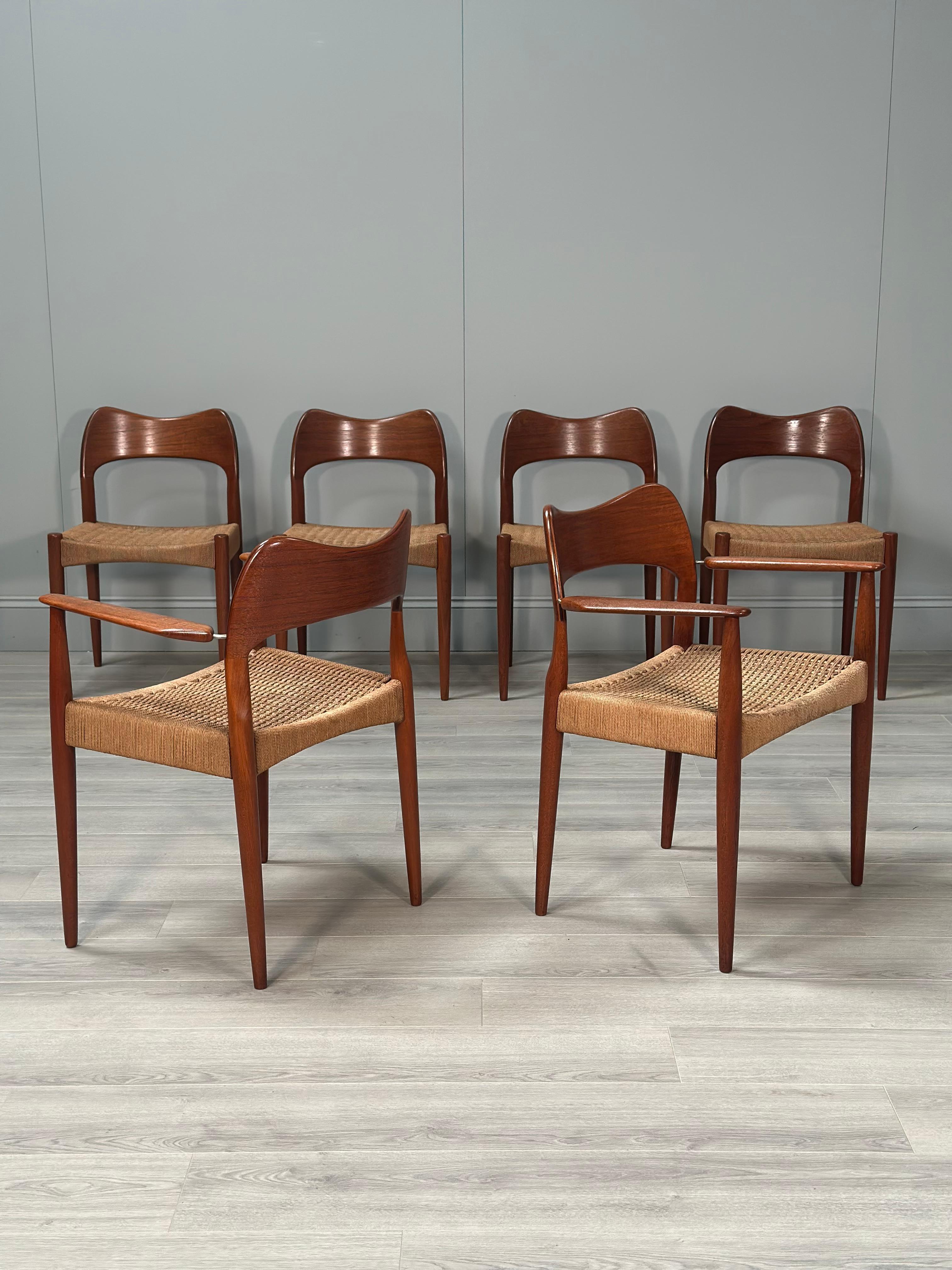 Mid-Century Modern Set of 6 Danish Teak And Paper Cord Dining Chairs Designed By Arne Hovmand Olsen