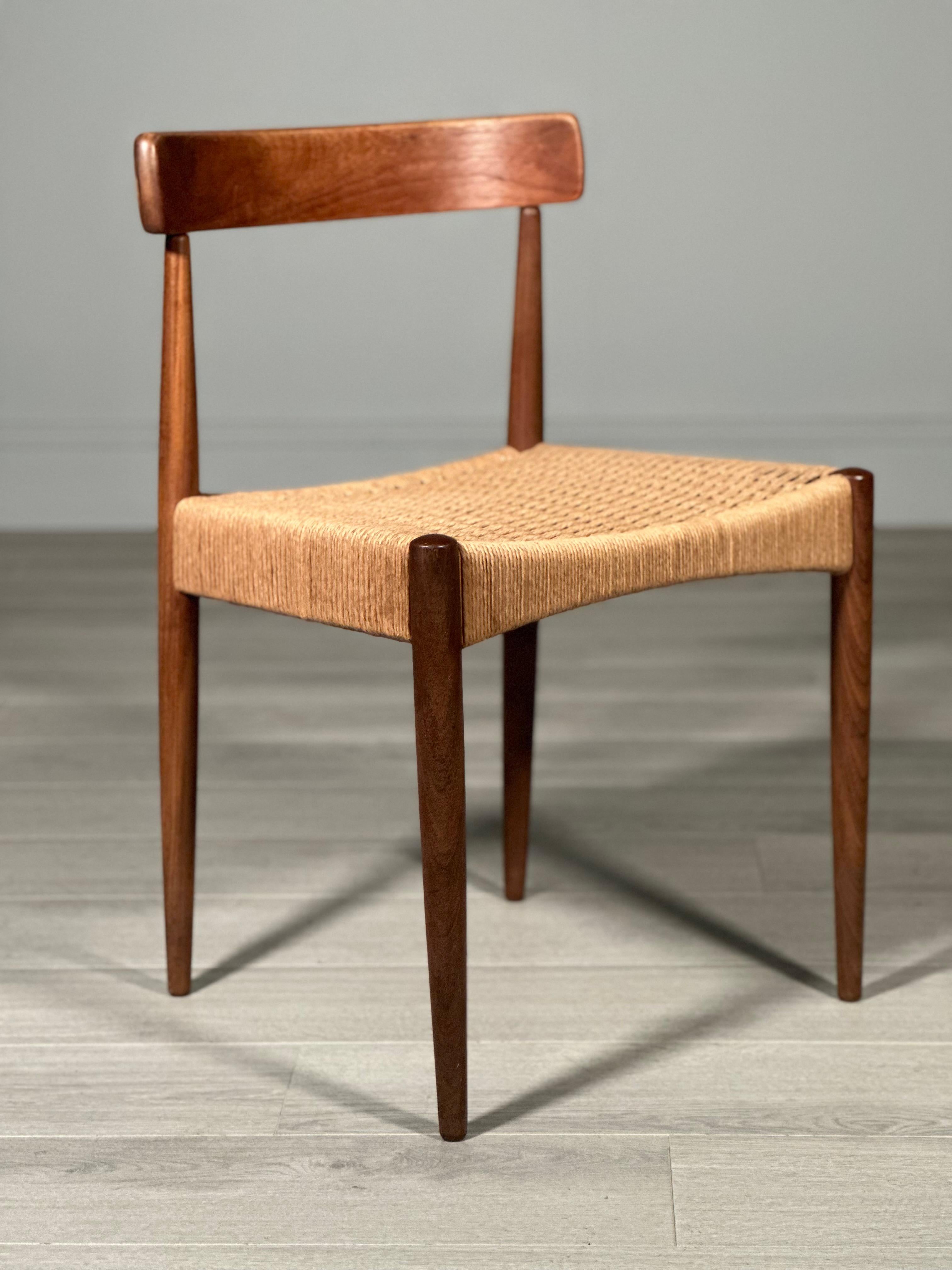 Corde en papier Ensemble de 6 chaises de salle à manger danoises en teck et corde de papier Design/One en vente