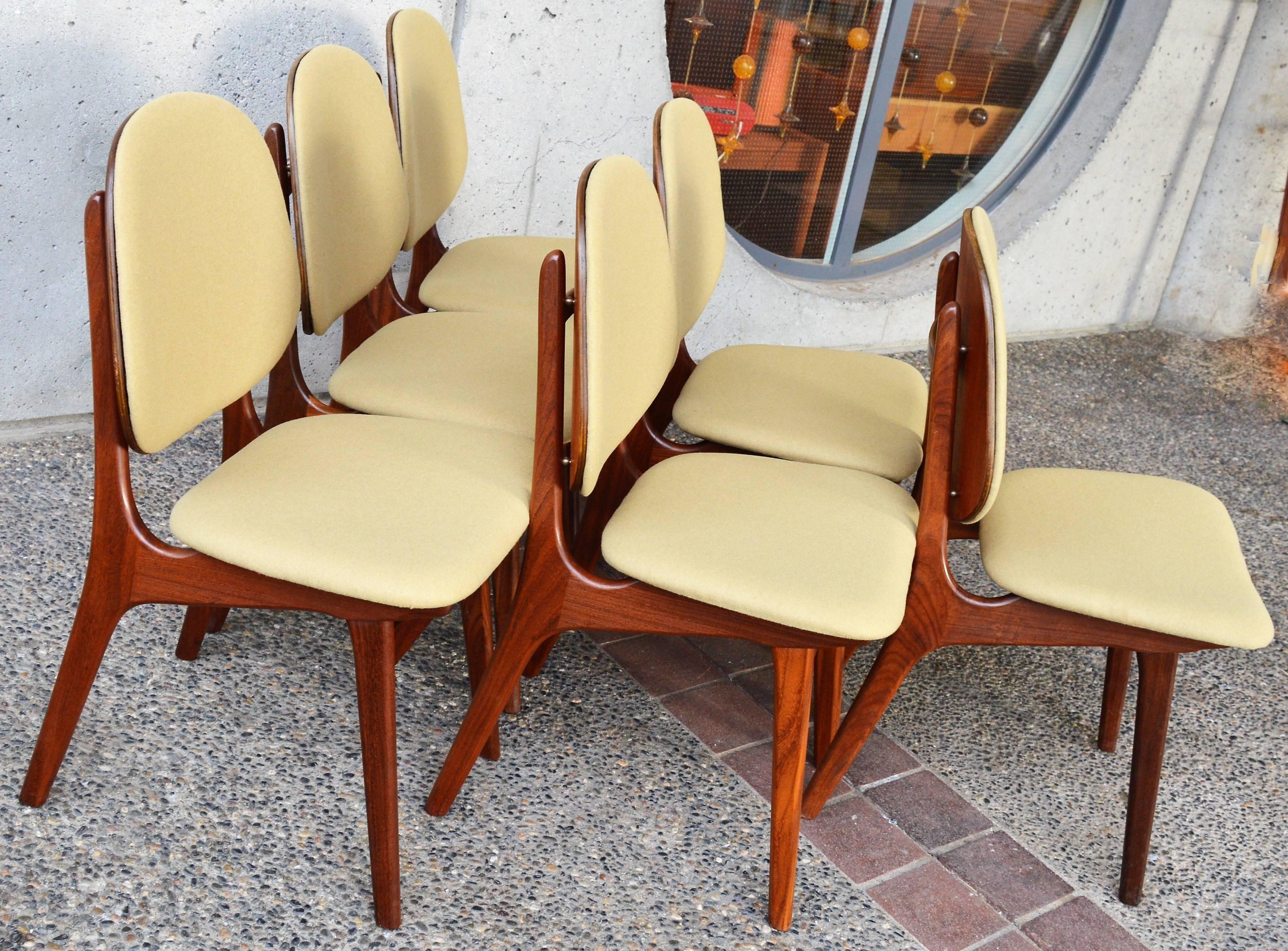 Mid-Century Modern Set of Six Danish Teak Dining Chairs by Arne Hovmand-Olsen in Camel Wool