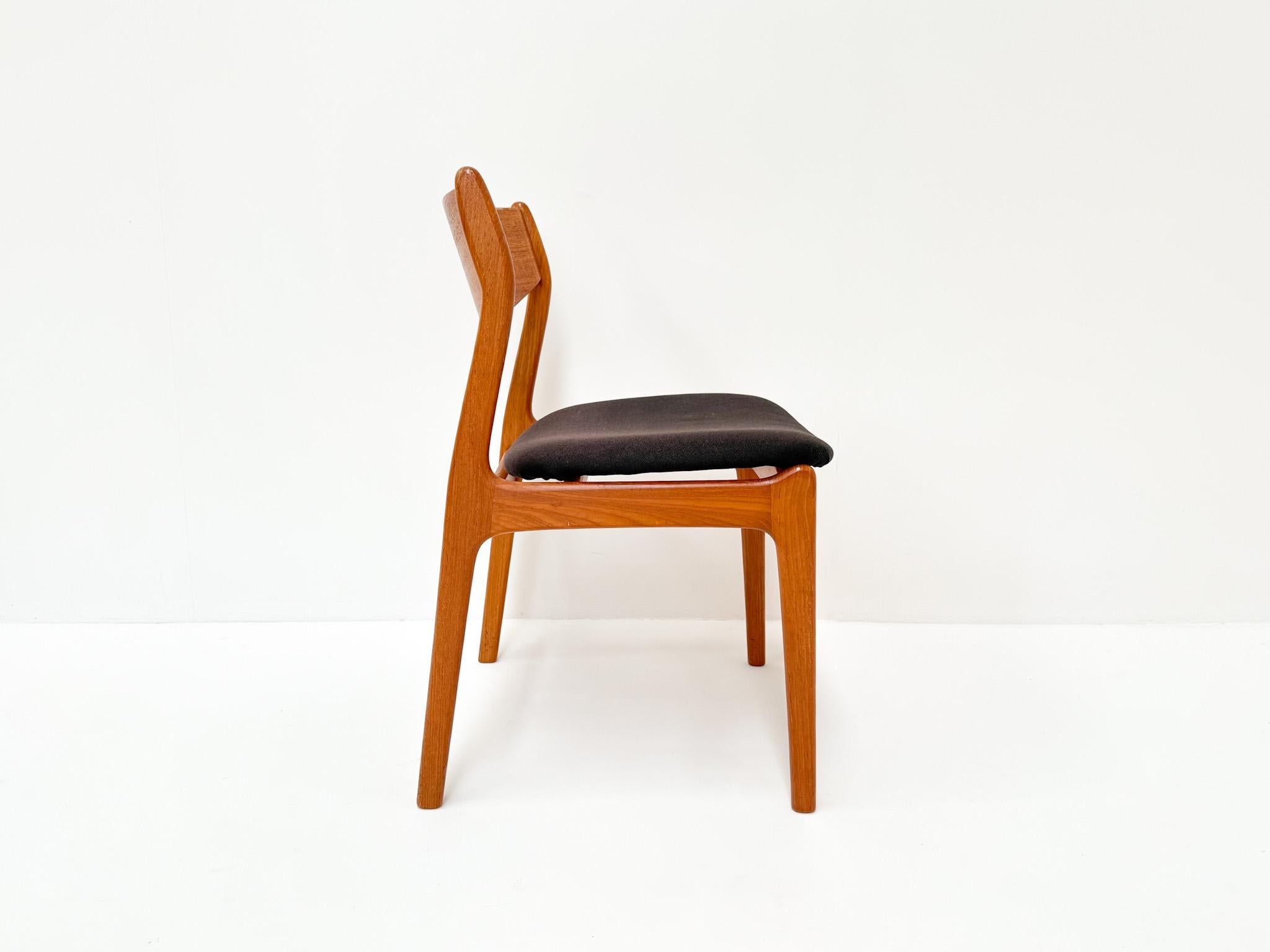 Metà XX secolo Set of 6 Danish Teak Dining Chairs by P.E. Jørgensen for Farsø Stolefabrik in vendita