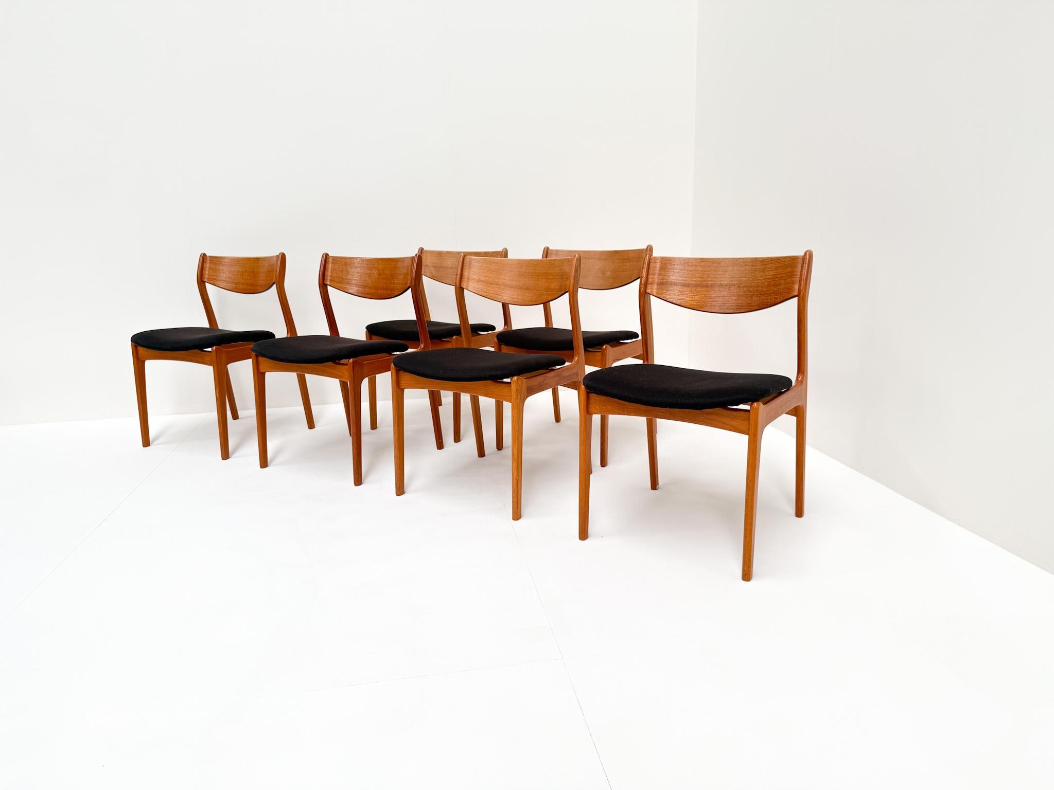 Set of 6 Danish Teak Dining Chairs by P.E. Jørgensen for Farsø Stolefabrik in vendita 1