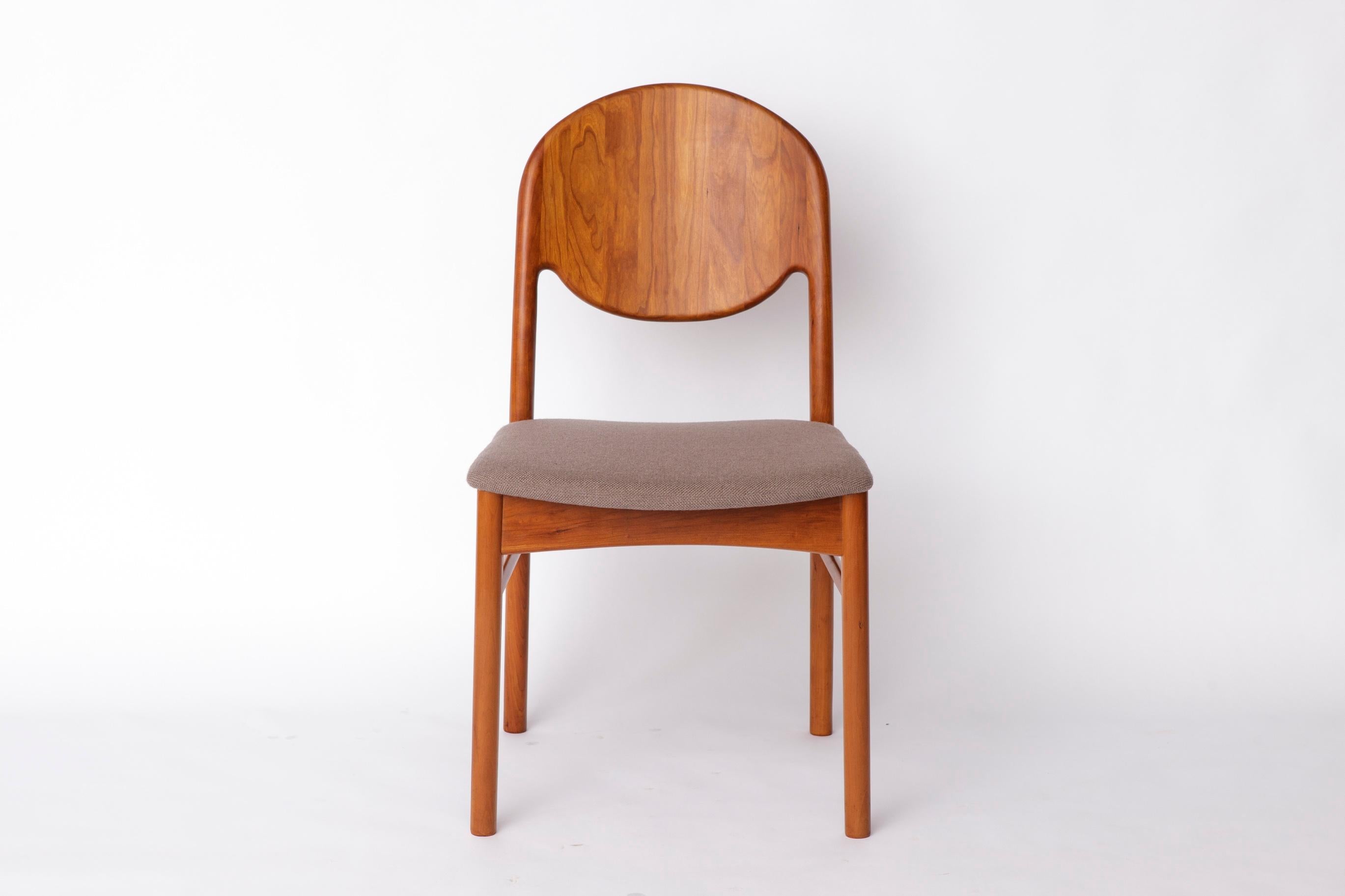 Mid-Century Modern Ensemble de 6 chaises de salle à manger danoises en teck - Korup Stolefabrik - 1970 Mid-Century en vente