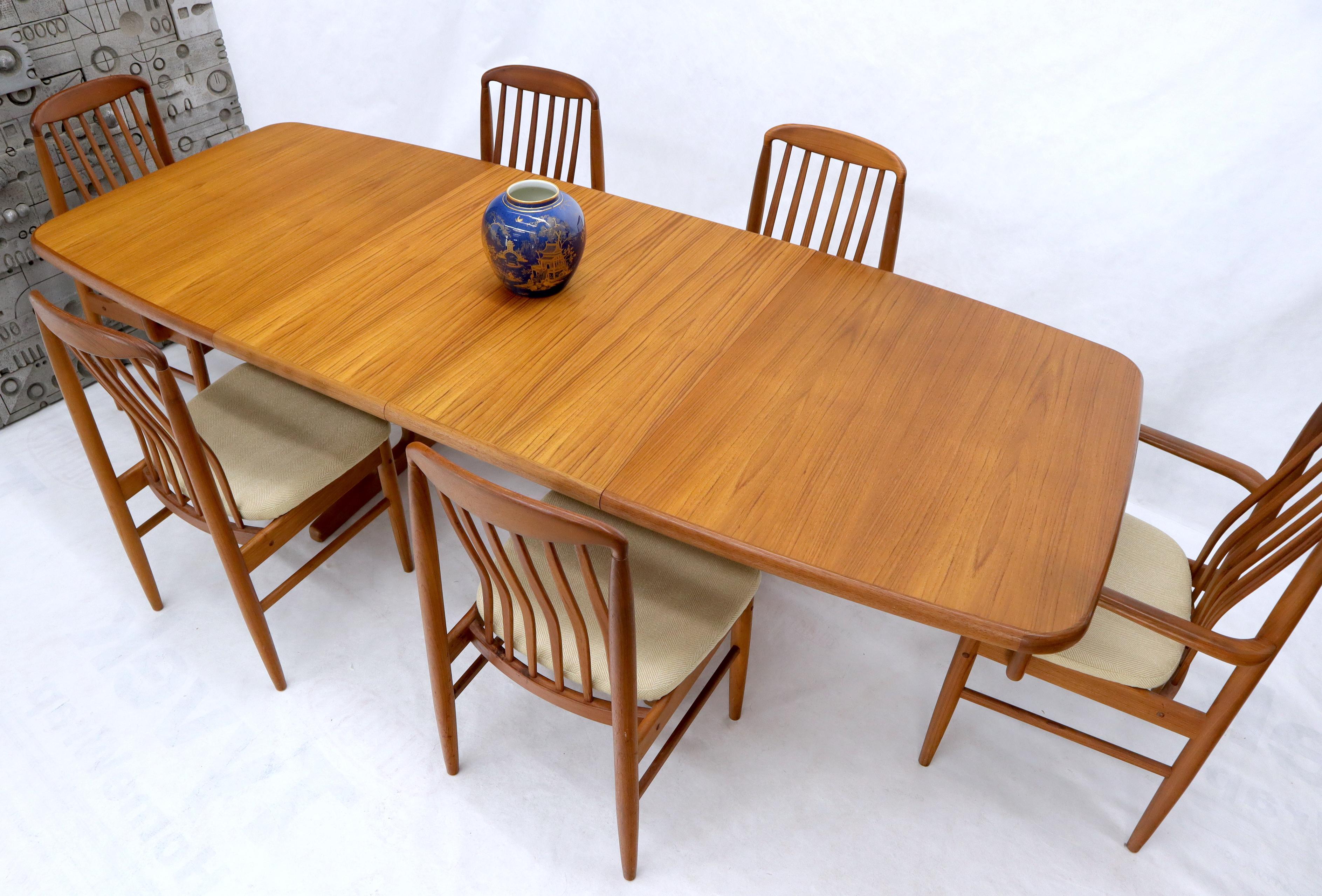 Set of 6 Danish Mid-Century Modern dining chairs. Solid and sturdy teak chairs in god vintage condition.