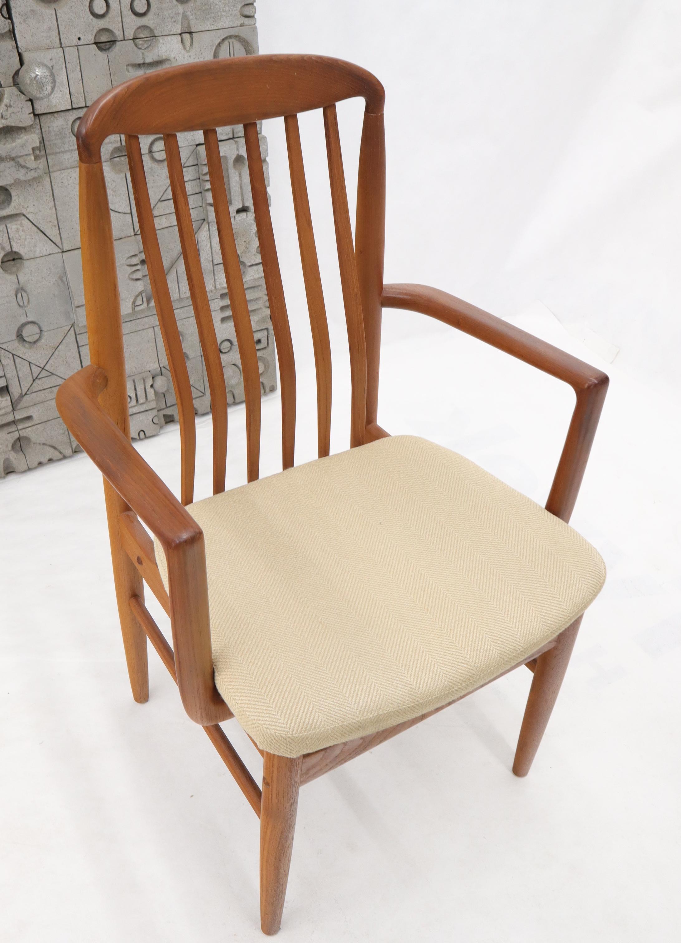 Set of 6 Danish Teak Mid-Century Modern Dining Chairs In Good Condition In Rockaway, NJ