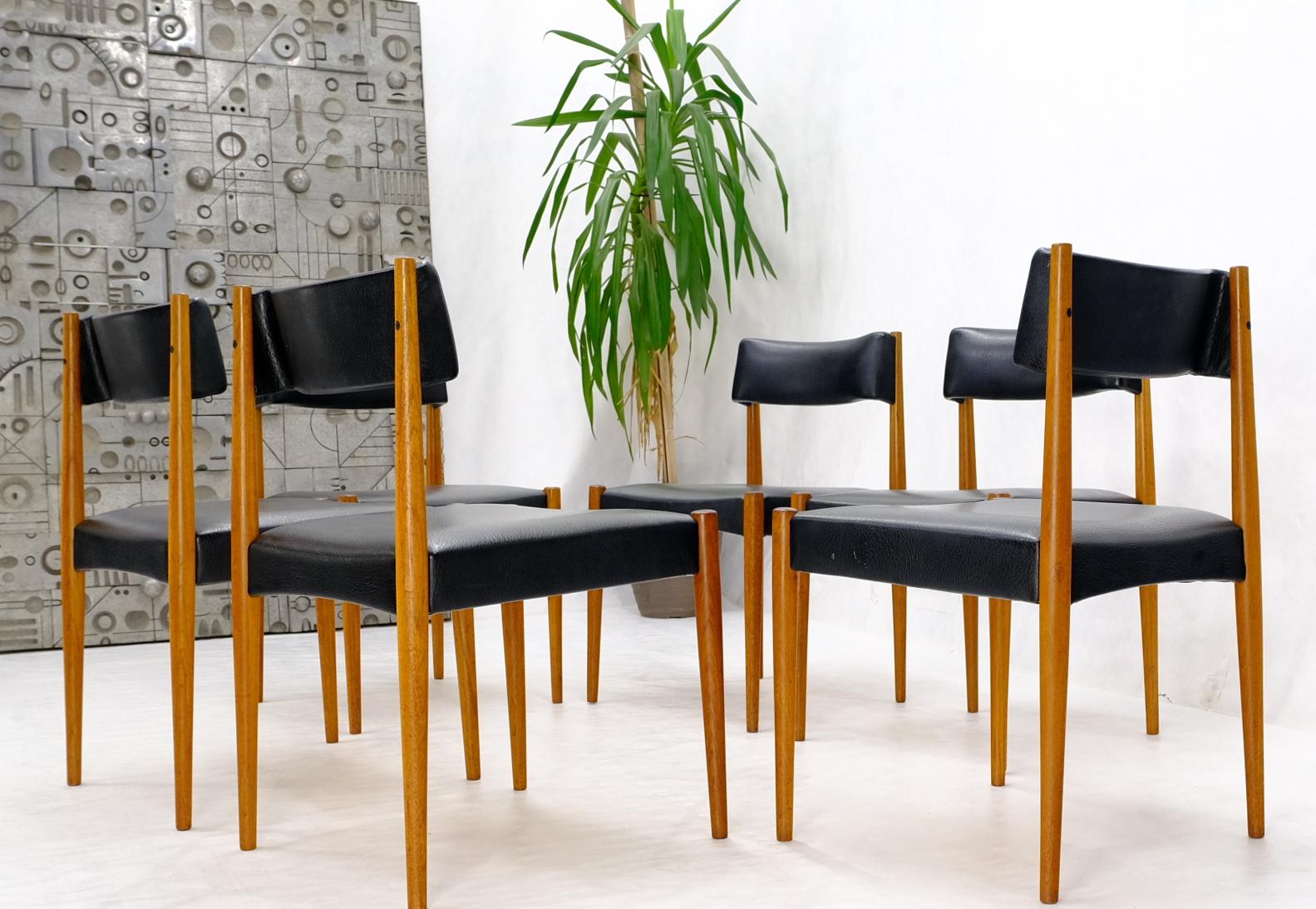 Set of 6 Danish Teak Mid Century Modern Dining Chairs in Black Upholstery For Sale 7