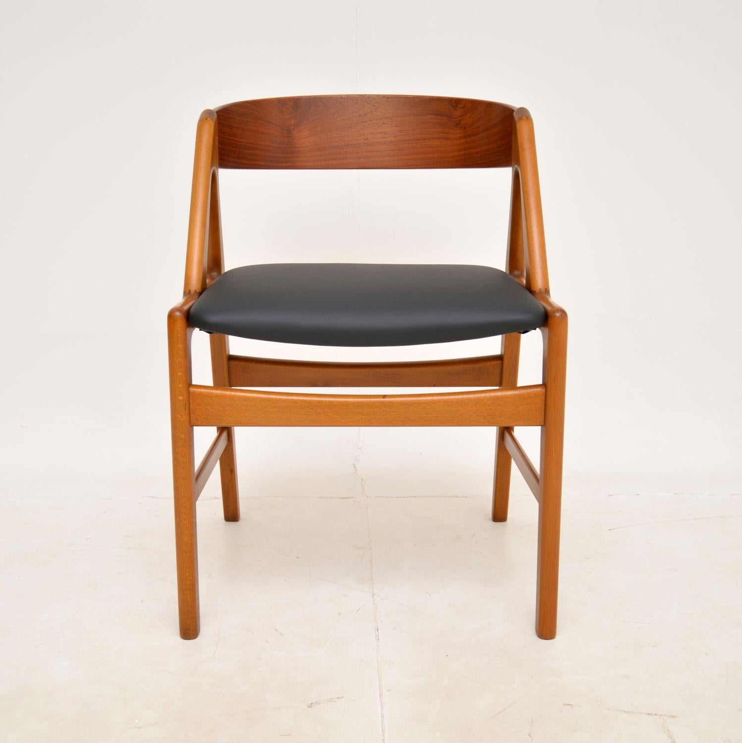 Set of 6 Danish Vintage Dining Chairs by Henning Kjaernulf 1