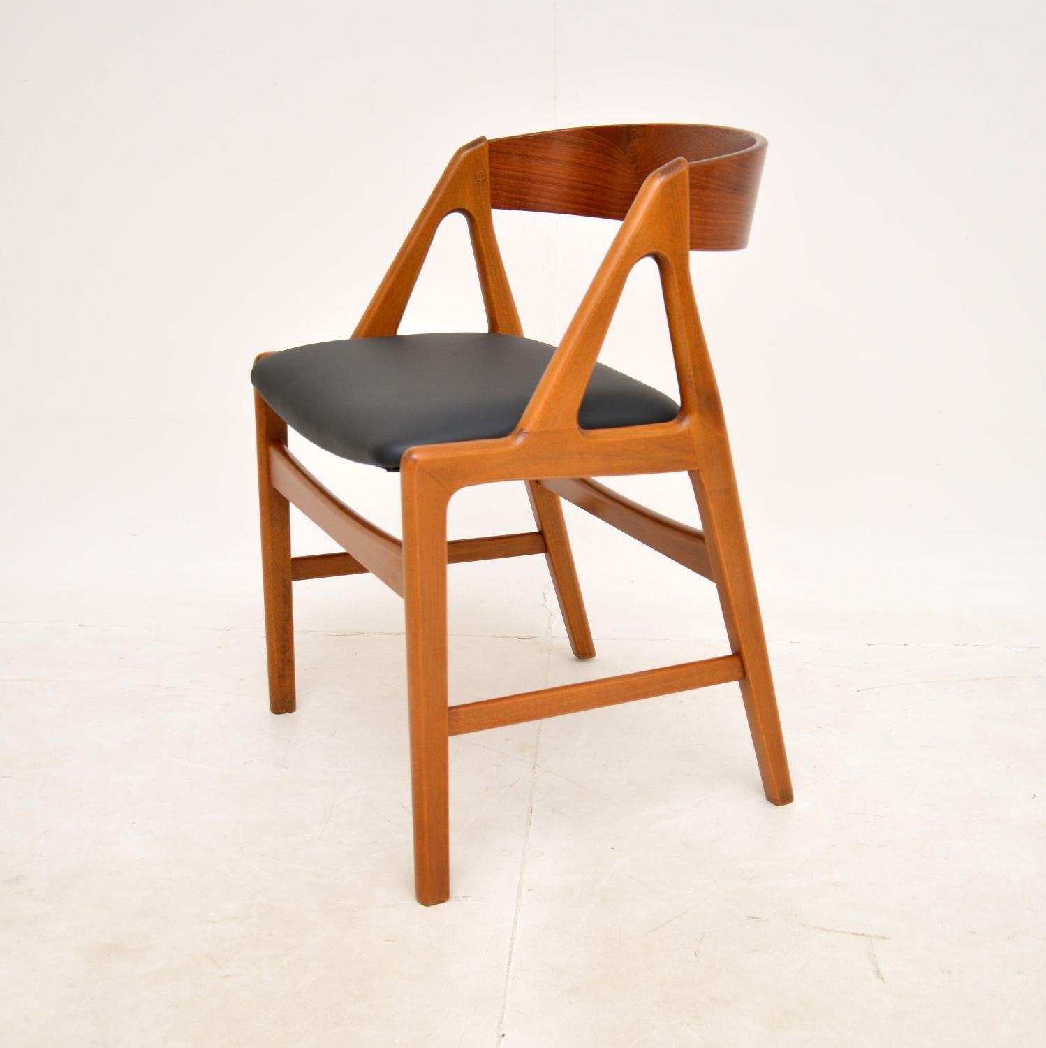 Set of 6 Danish Vintage Dining Chairs by Henning Kjaernulf 2