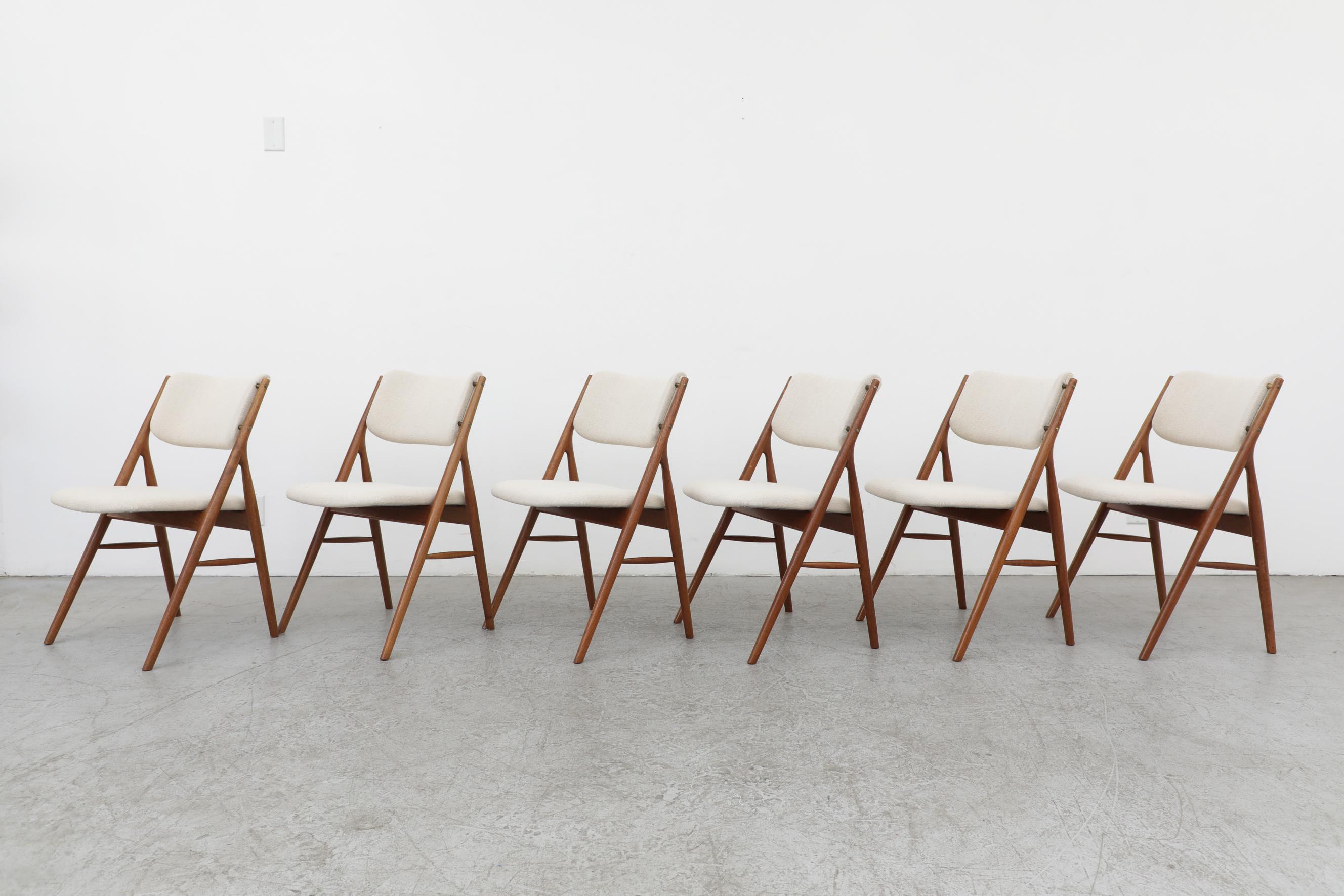 Set of 6 Danish Wegner Style Oak Dining Chairs