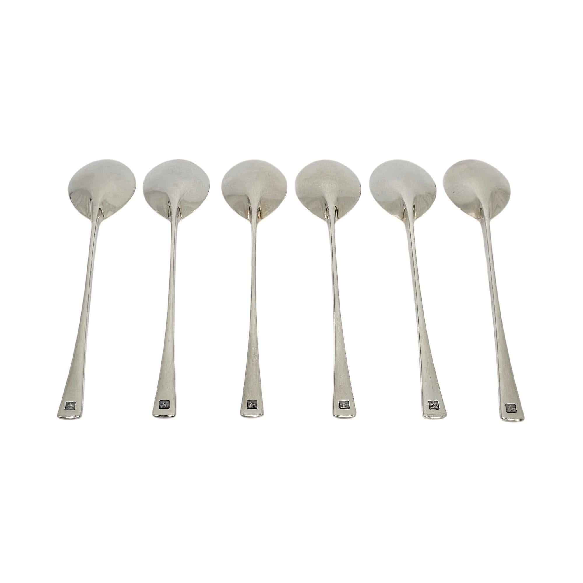 Set di 6 cucchiaini in argento sterling con motivo Tjorn di Dansk Denmark.

Disegnato dall'artista e designer danese Jens Quistgaard nel 1959, il motivo Tjorn di Dansk è ancora oggi molto richiesto. Questi cucchiai presentano un moderno design