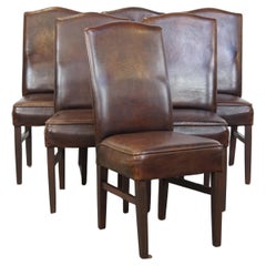 Juego de 6 sillas de comedor de piel de oveja oscura con acabado correcto con clavos decorativos
